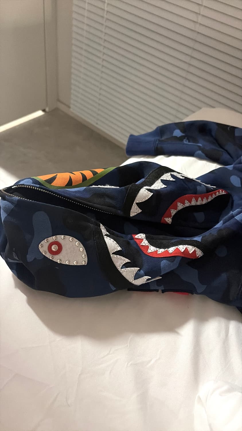 (오늘만 이가격) 베이프 카모 크리스탈 네이비 후드집업 상품이미지3