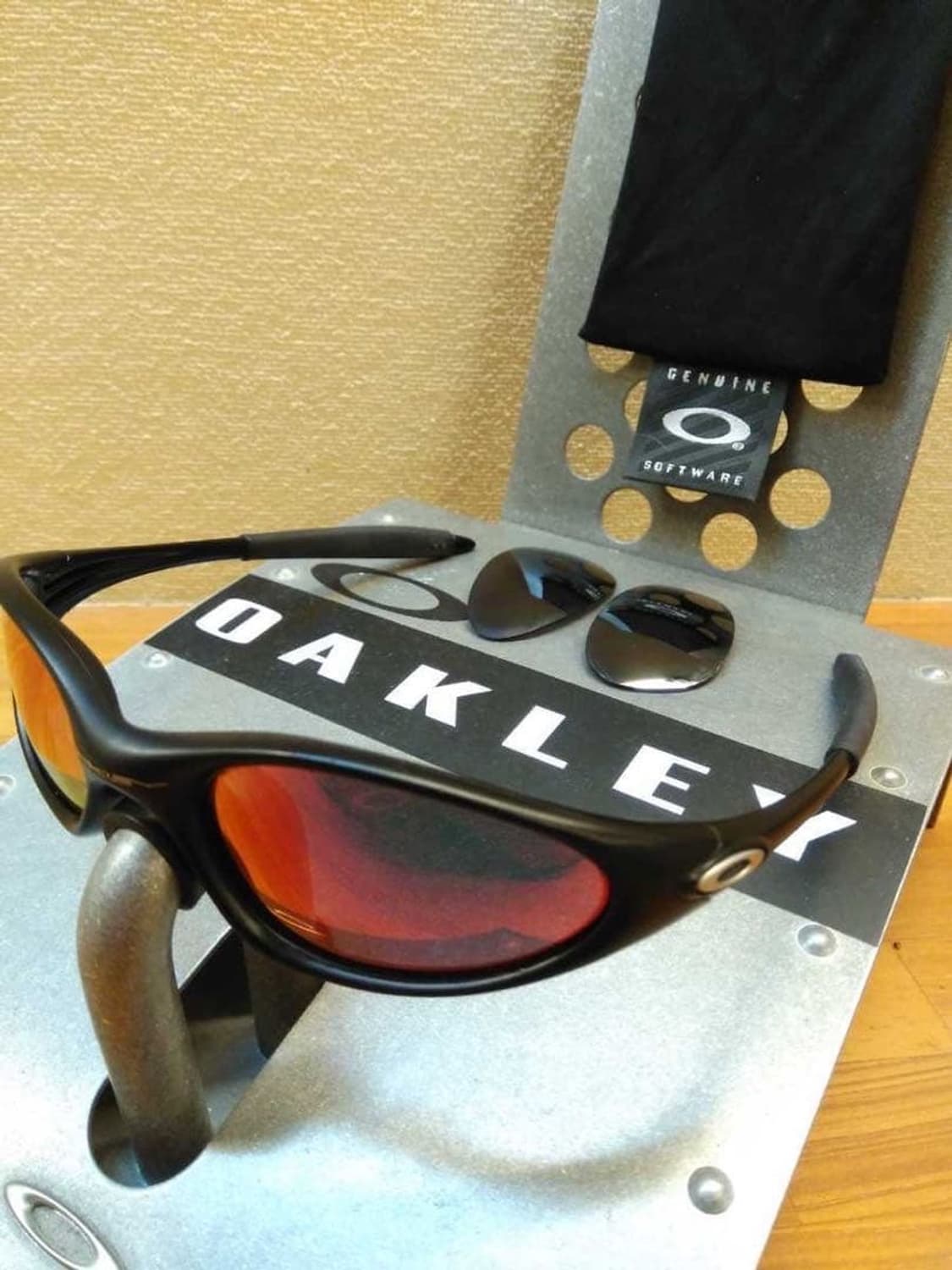 오클리 미뉴트 1.0 2세대 블랙프레임/루비렌즈  상품이미지1