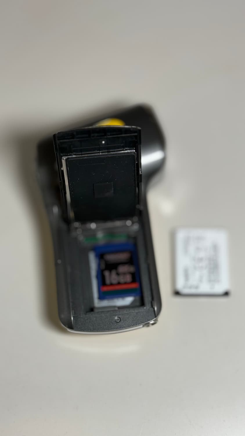 [민트]뉴진스 산요 작티 VPC-CG10 정품(베터리.충전기.선.케이스) 상품이미지5