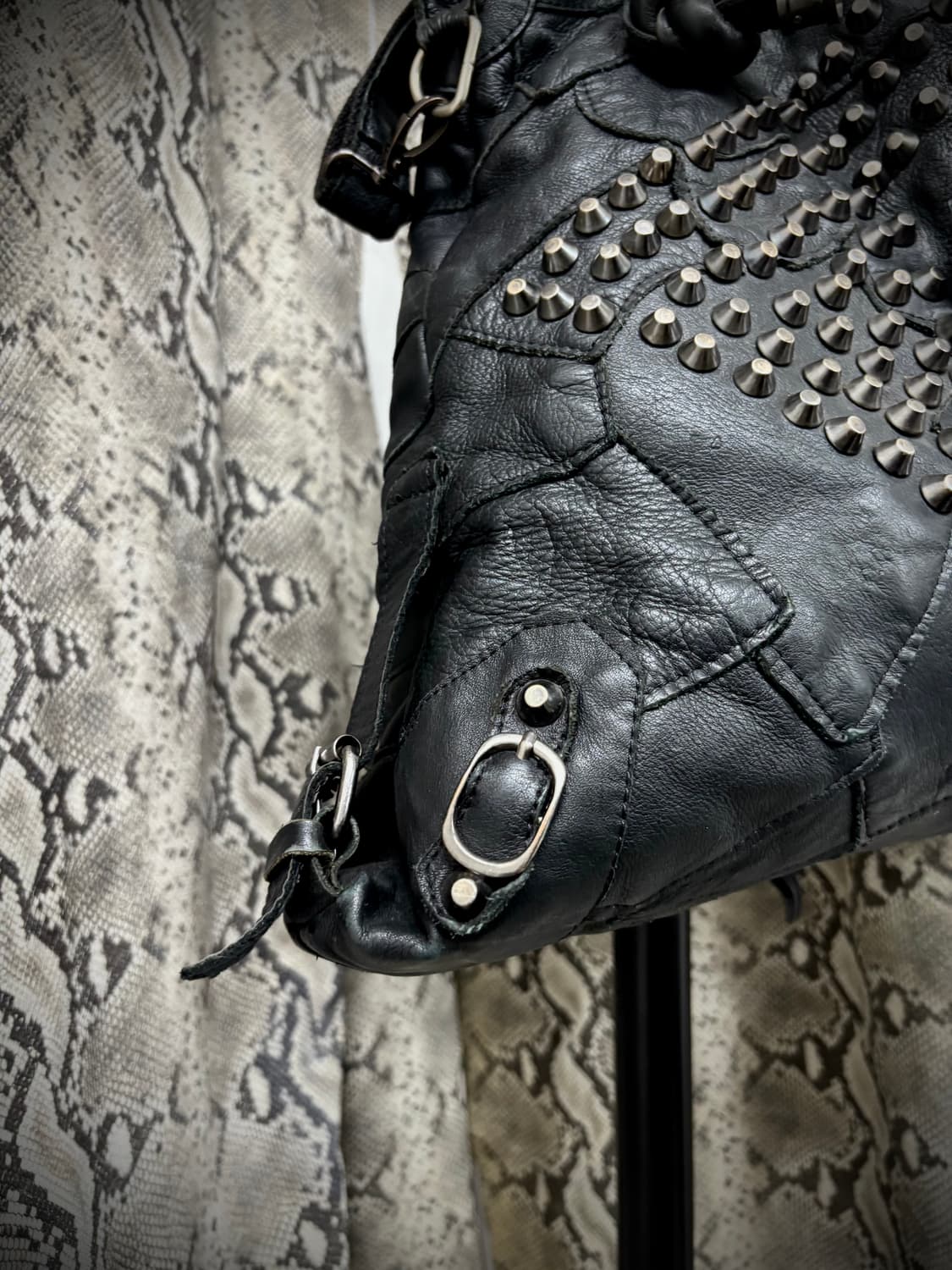 [V-KEI] Studded Real Leather Buckle LGB 상품이미지2