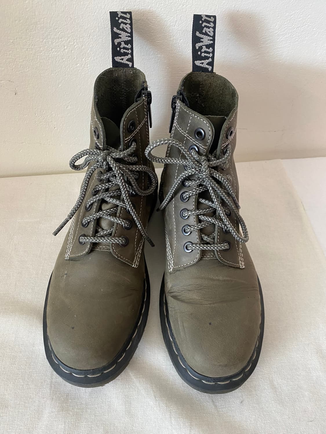 닥터마틴 1460 카키집업 상품이미지1