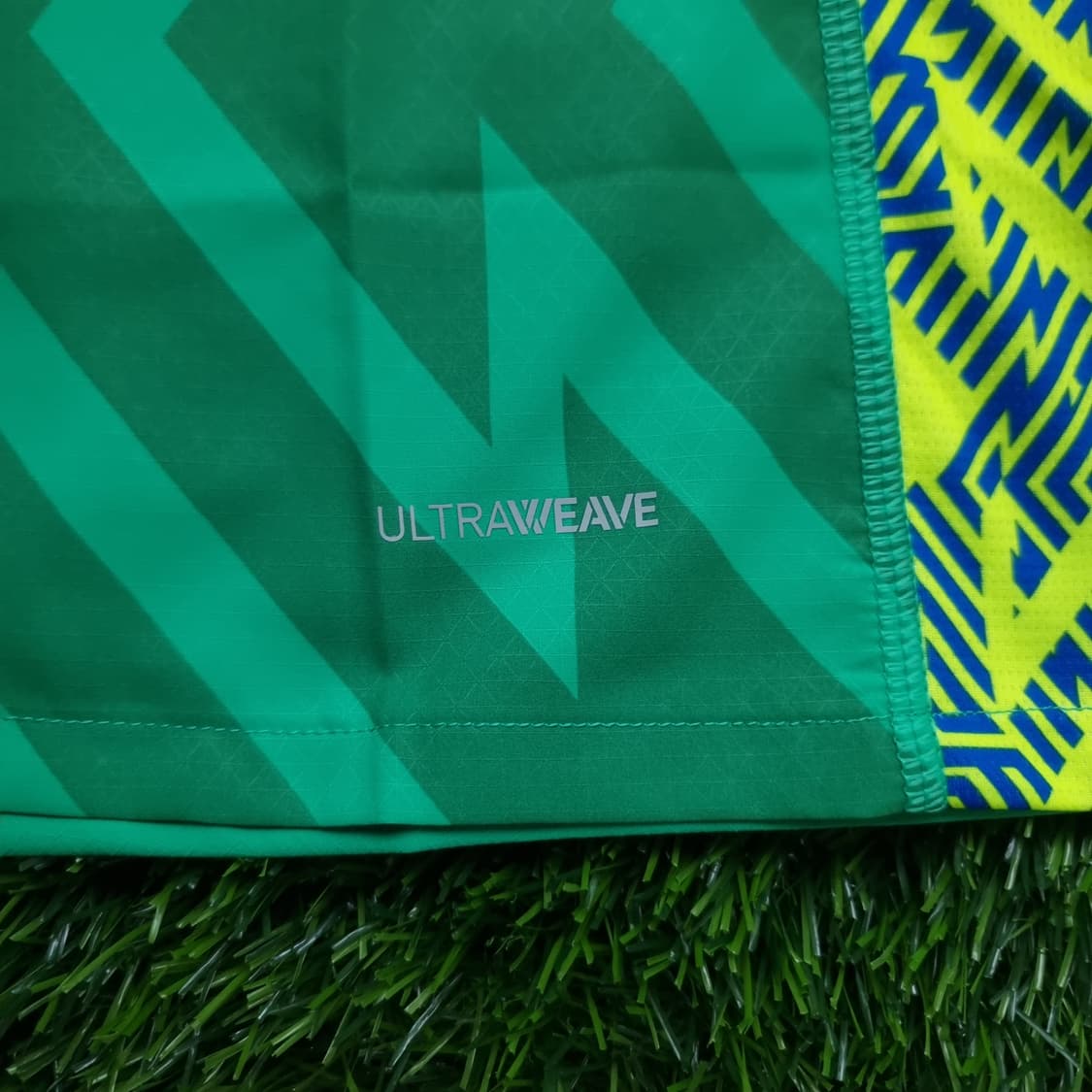 23-24시즌 맨체스터 시티 홈 선수지급용 GK 유니폼 #1 에데르송 상품이미지7