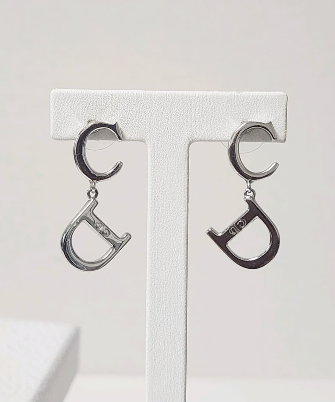 정품 디올 CD장식 드롭 귀걸이  상품이미지8