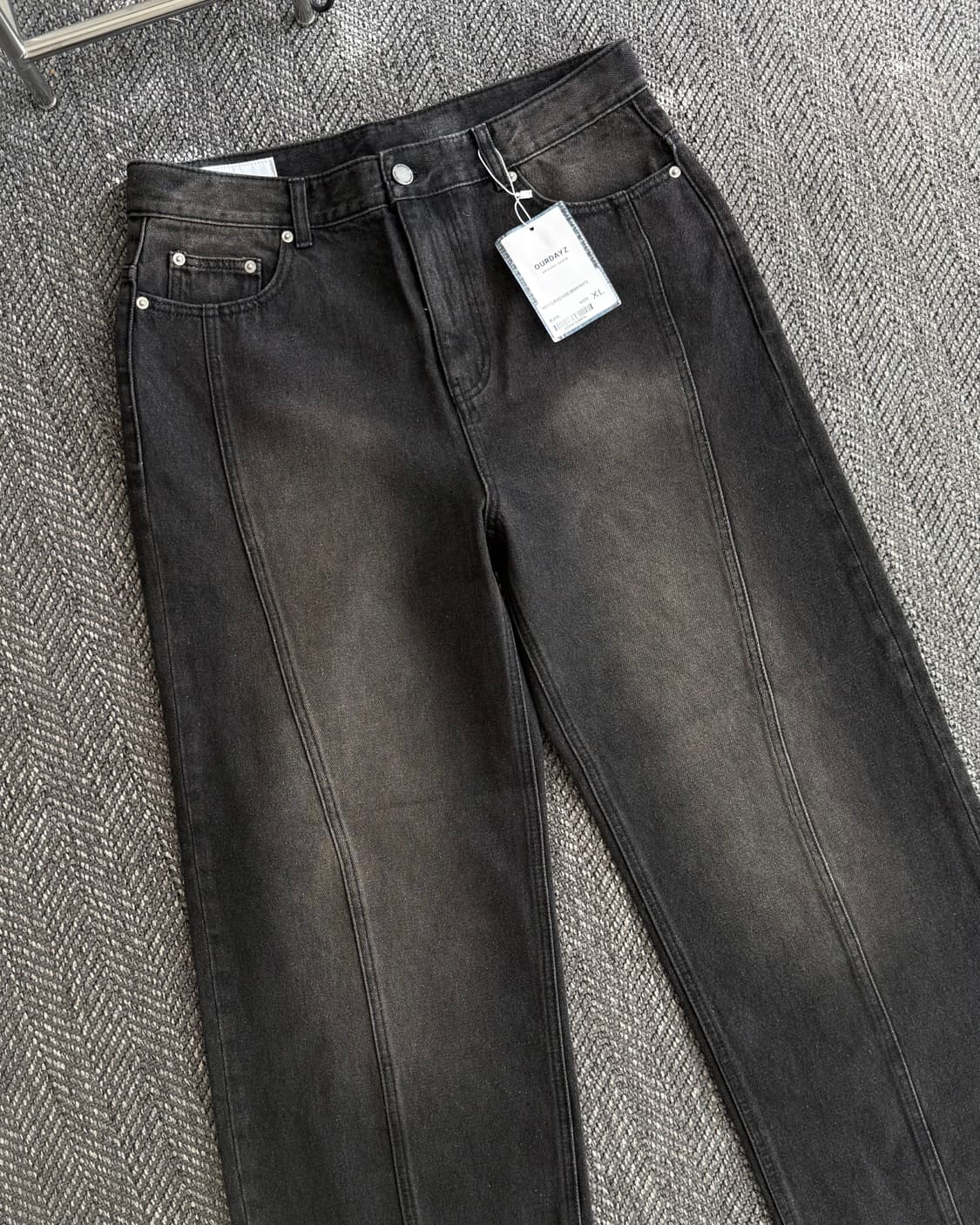 플리마켓🔥 아워데이즈 웨이비 커브드 와이드 데님 팬츠 블랙 (XL) 상품이미지1