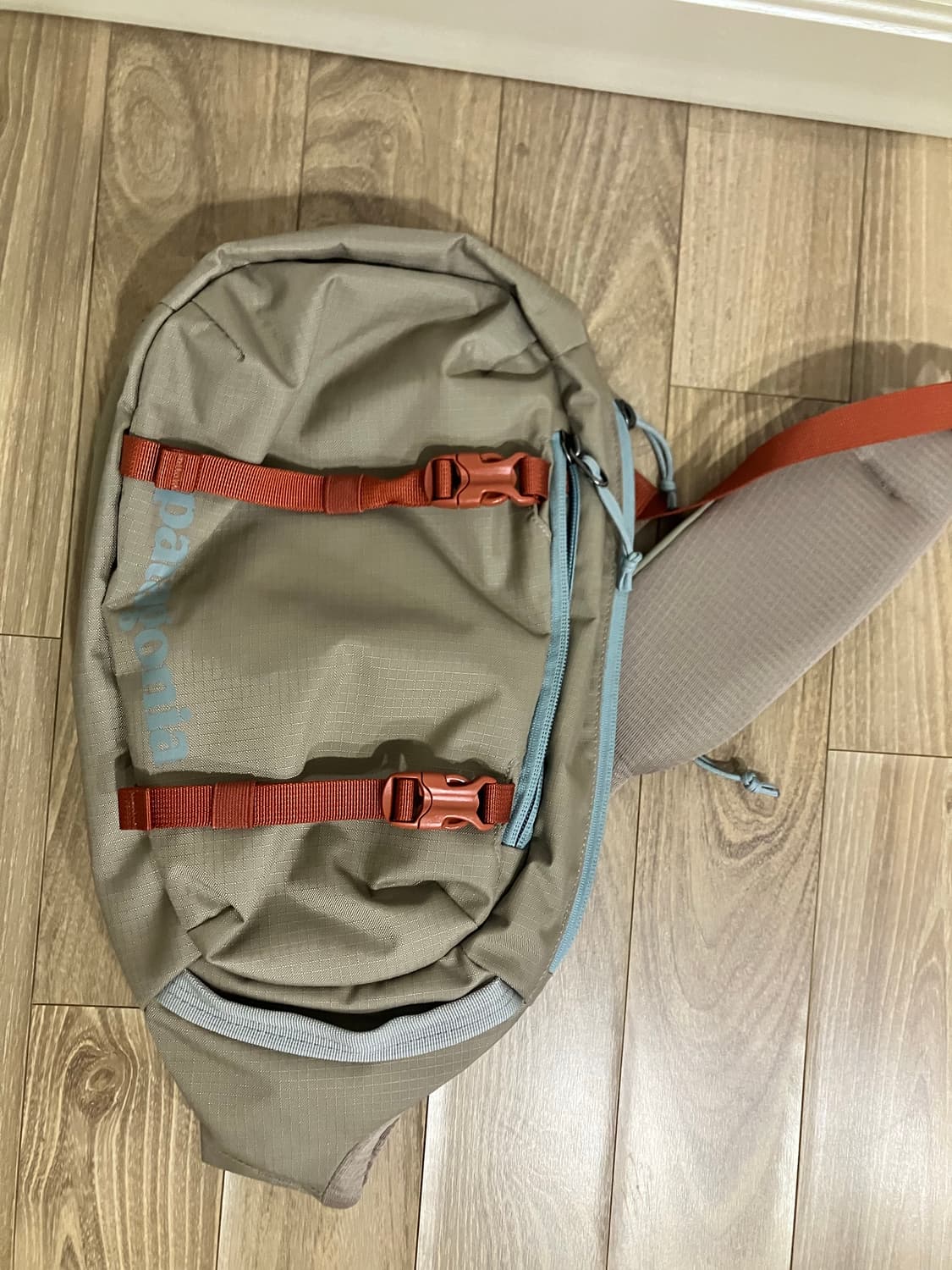 파타고니아 아톰 슬링백 8L 상품이미지3