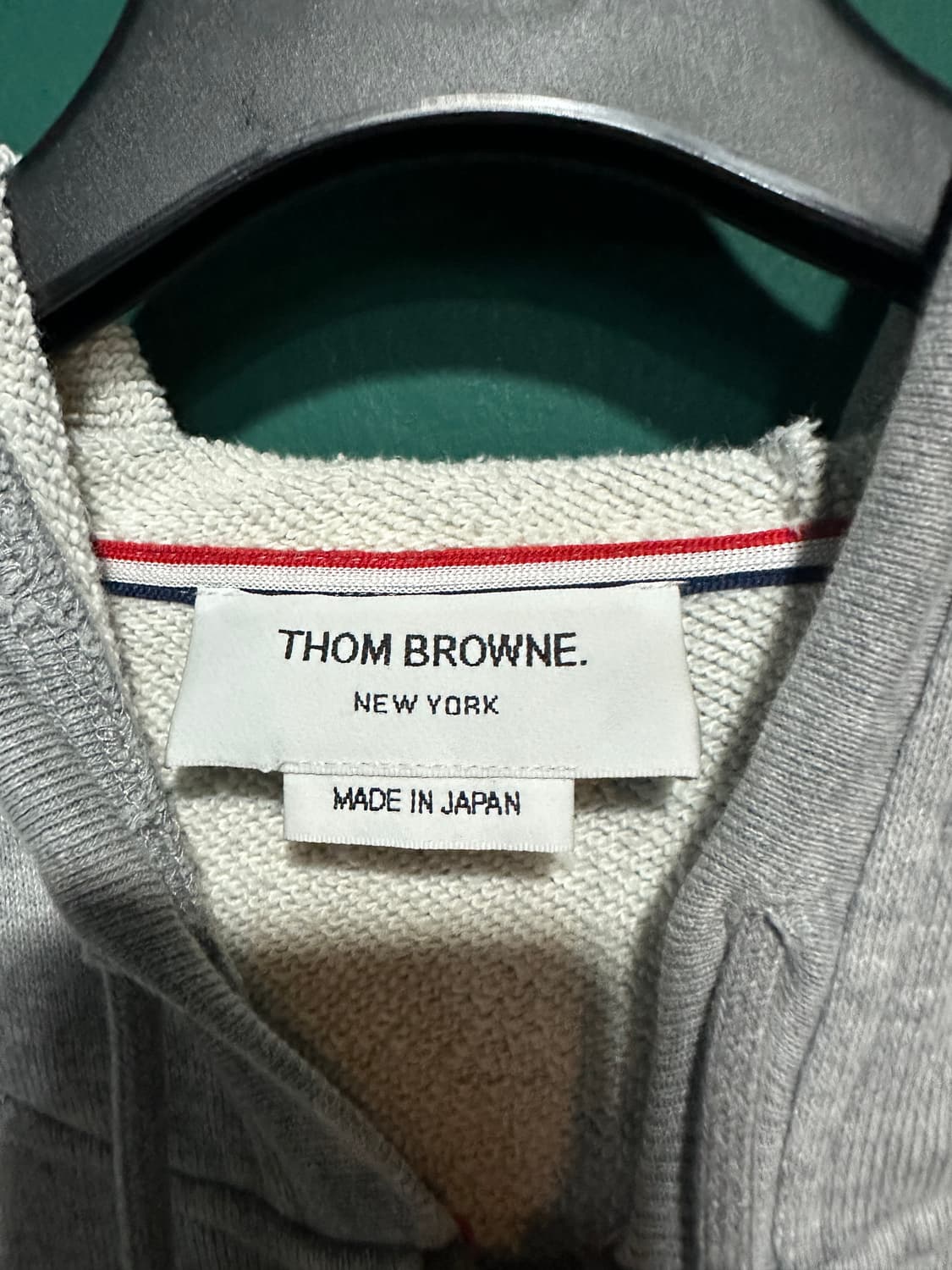 톰브라운 4바 후드집업 그레이 3사이즈 상품이미지3