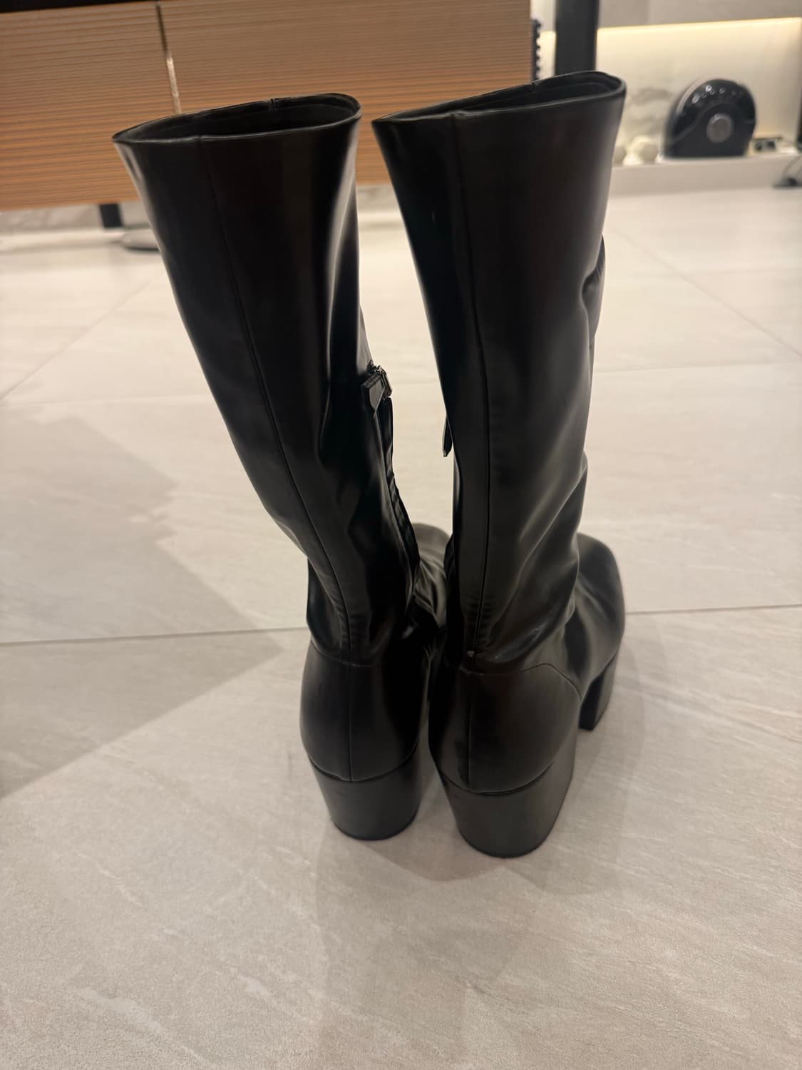 프라다 블랙 롱부츠 플랫폼 39사이즈 상품이미지2