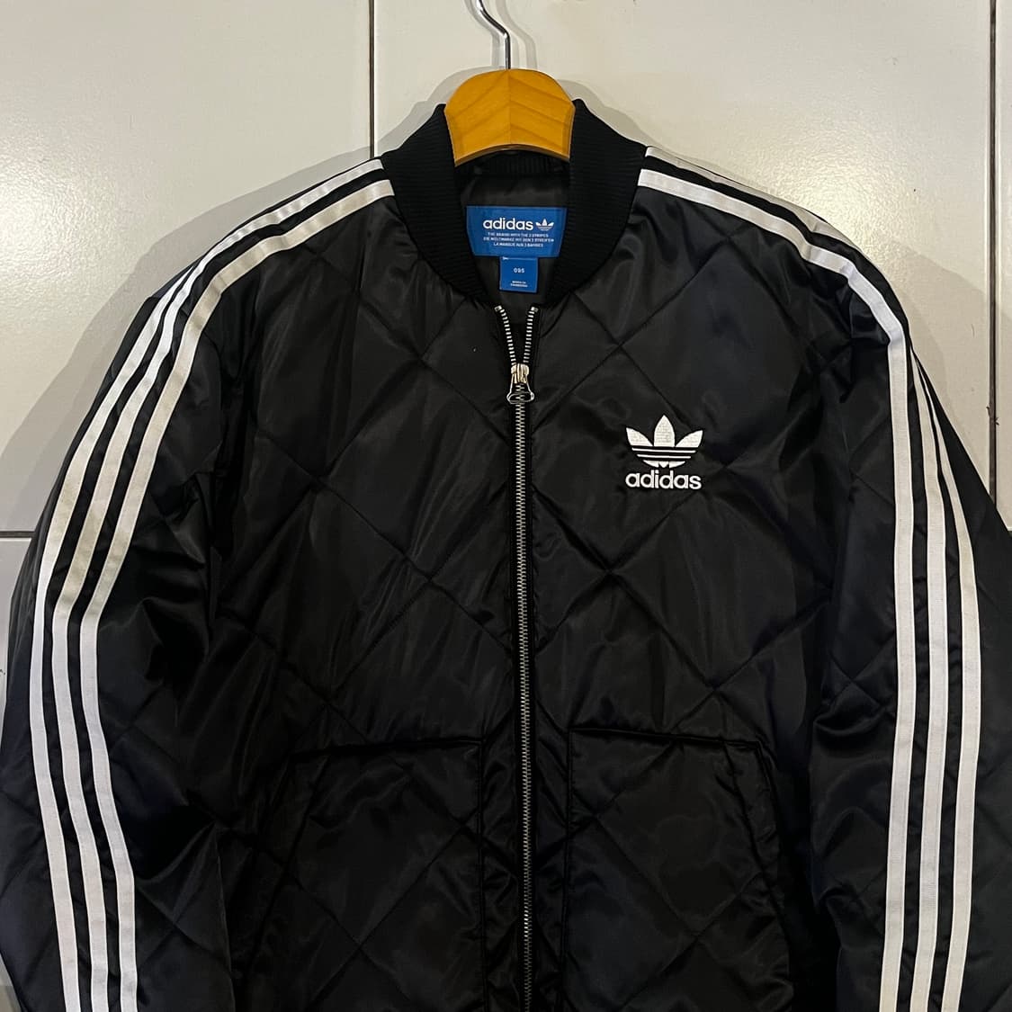 아디다스 슈퍼스타 퀼티드 자켓 블랙 상품이미지2