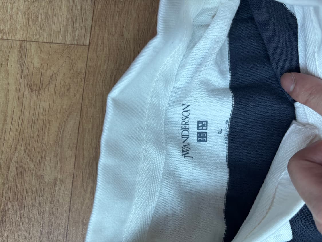 유니클로 x JW  앤더슨 럭비 셔츠 상품이미지3