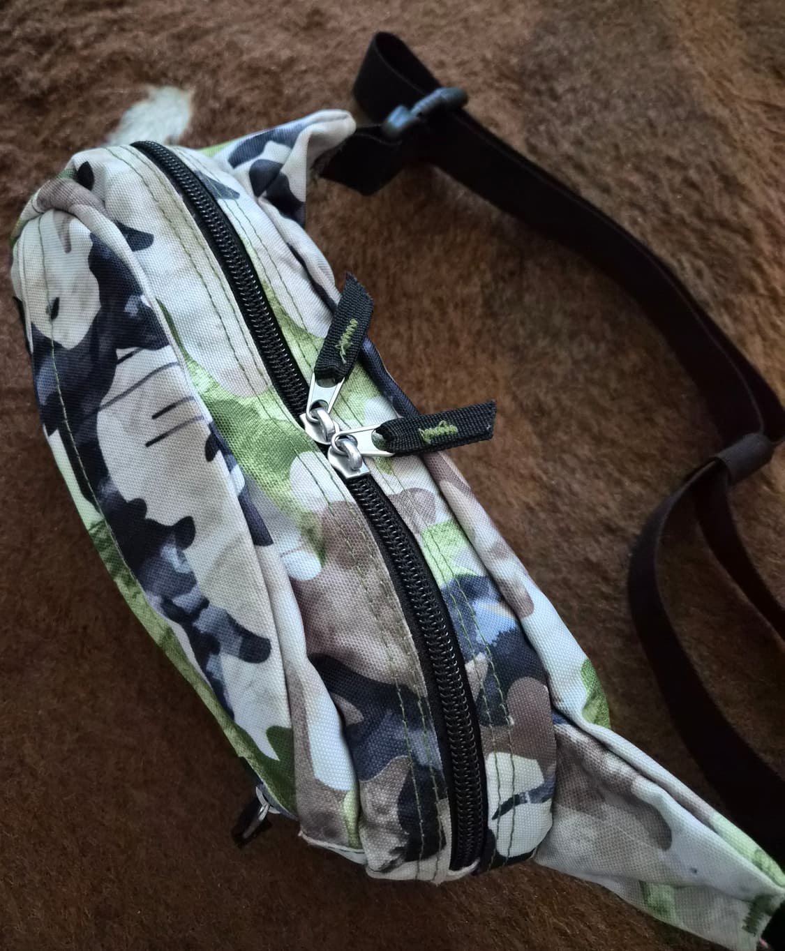 JANSPORT 남녀공용 라이트 카모 힙색 (23*16) 상품이미지3