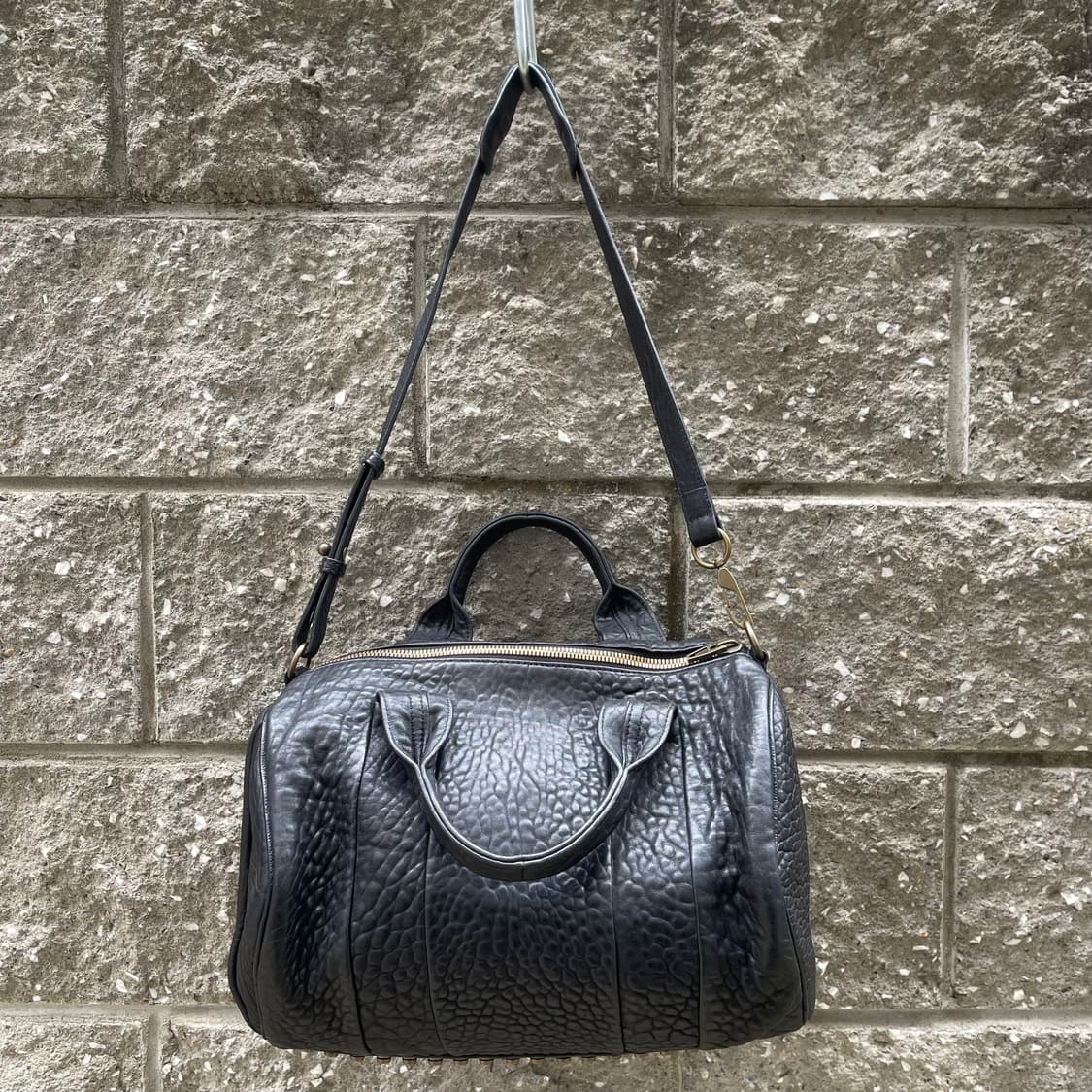 [OS] Alexander Wang 로키 블랙 레더 더플백 상품이미지1