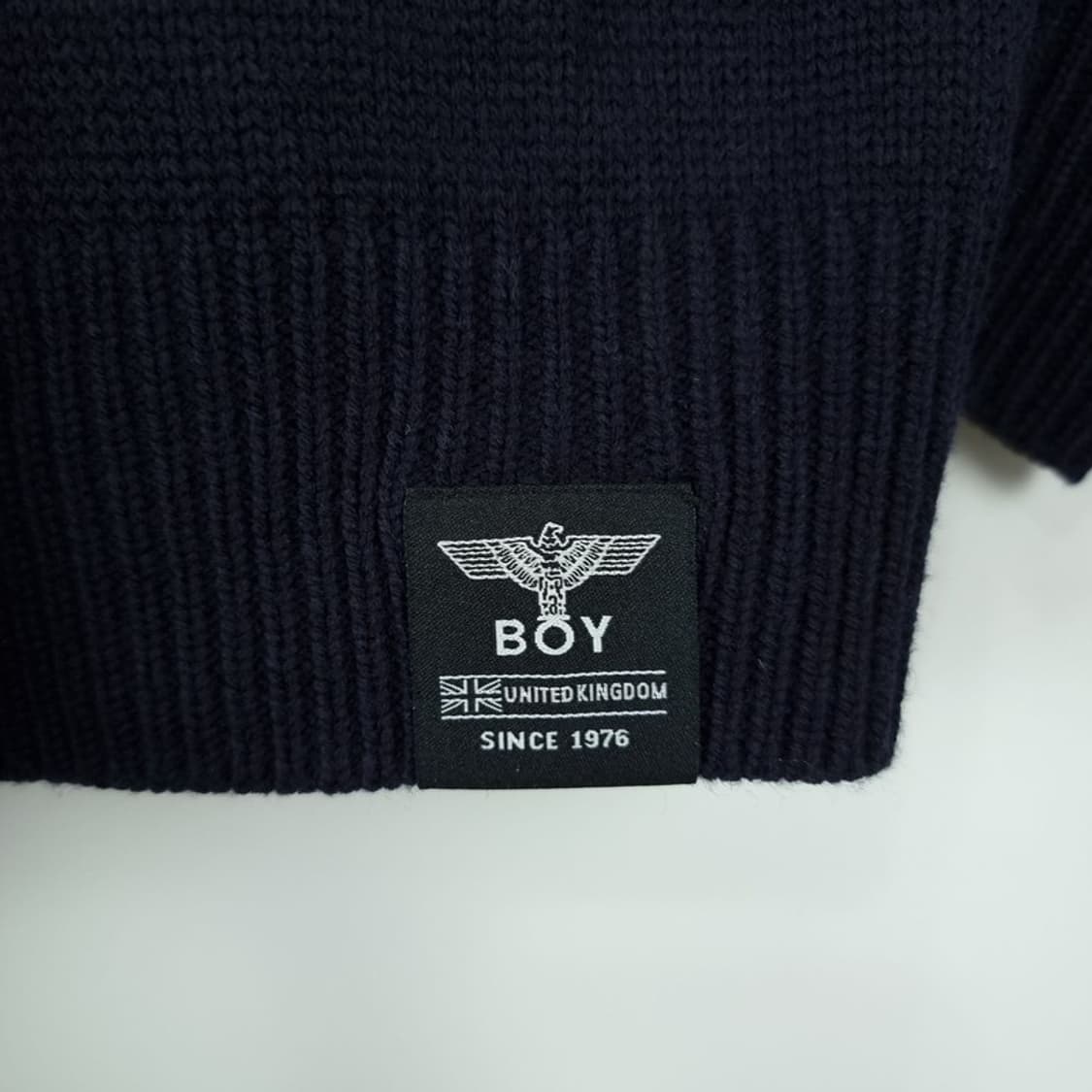 [보이런던](새상품)빅로고 쟈카드 오버사이즈 니트 블랙 M19537 상품이미지6