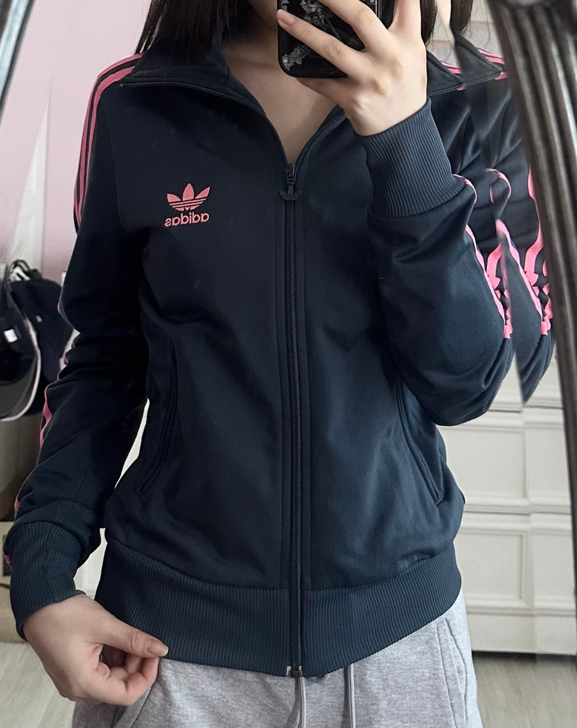 아디다스 차콜핑크져지 손나은깔 상품이미지2