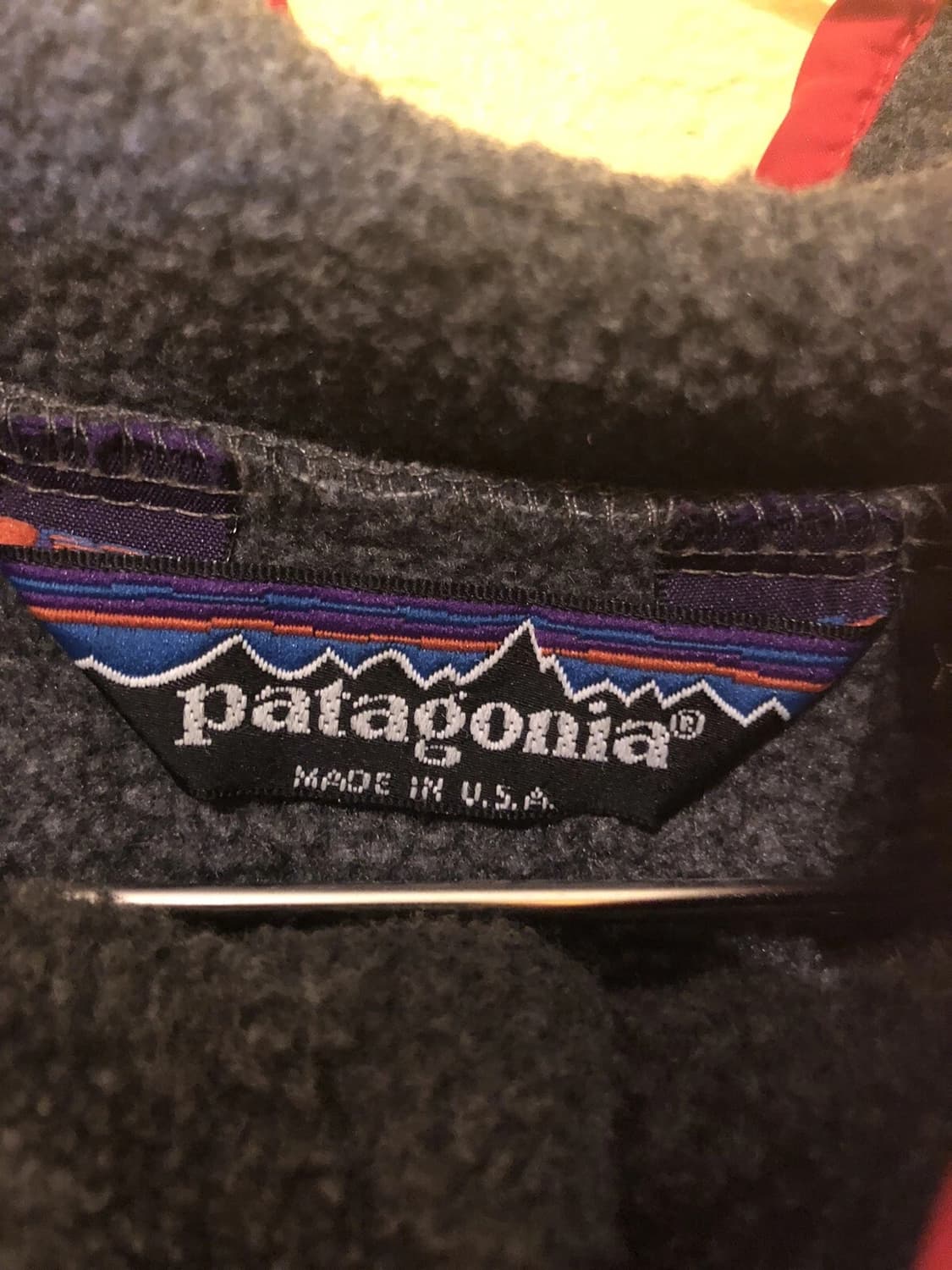 80s 파타고니아 신칠라 스냅-T 차콜/레드 USA 상품이미지4