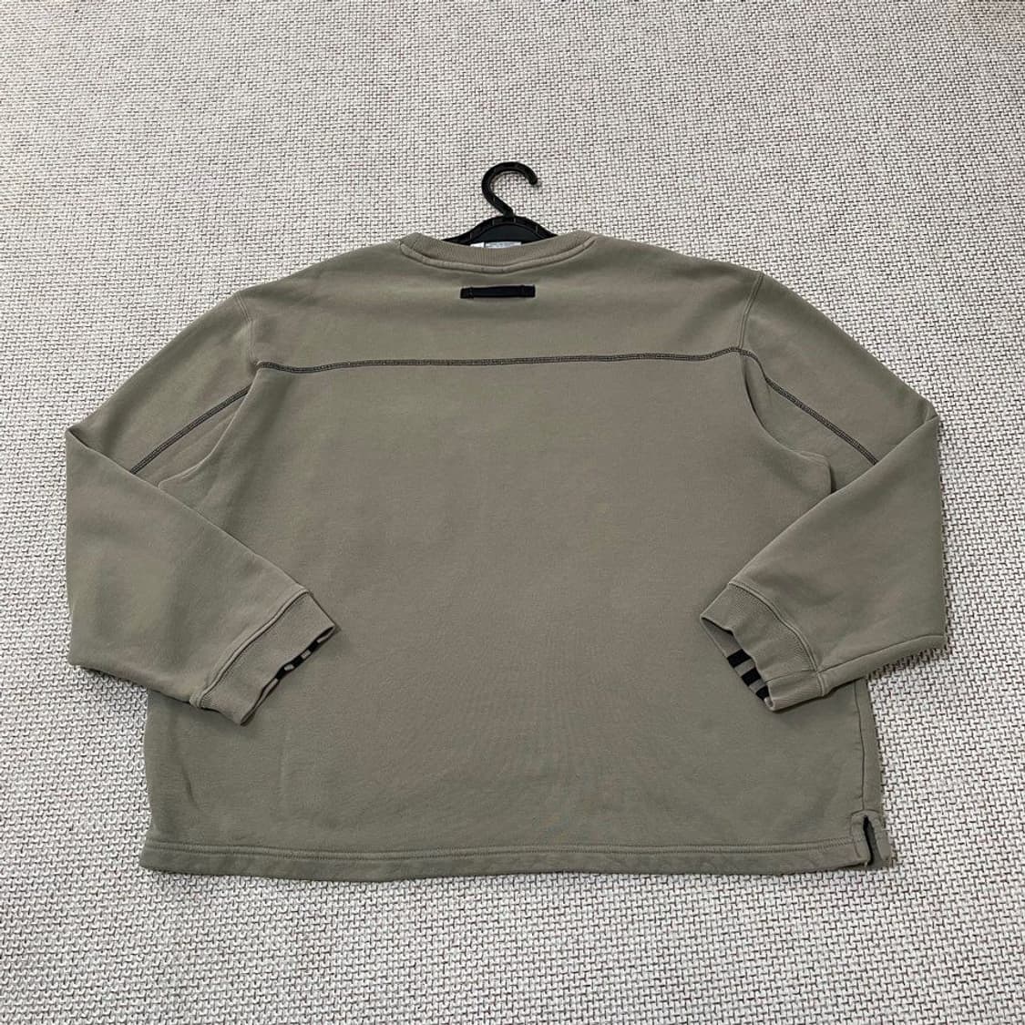 아디다스. 박스핏. 라운드맨투맨 5246 상품이미지3