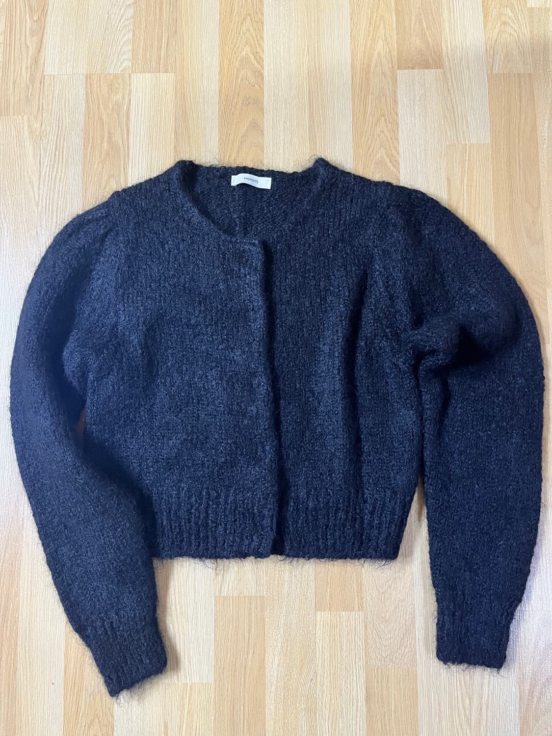 아모멘토 뉴그랜마 가디건 블랙 상품이미지2