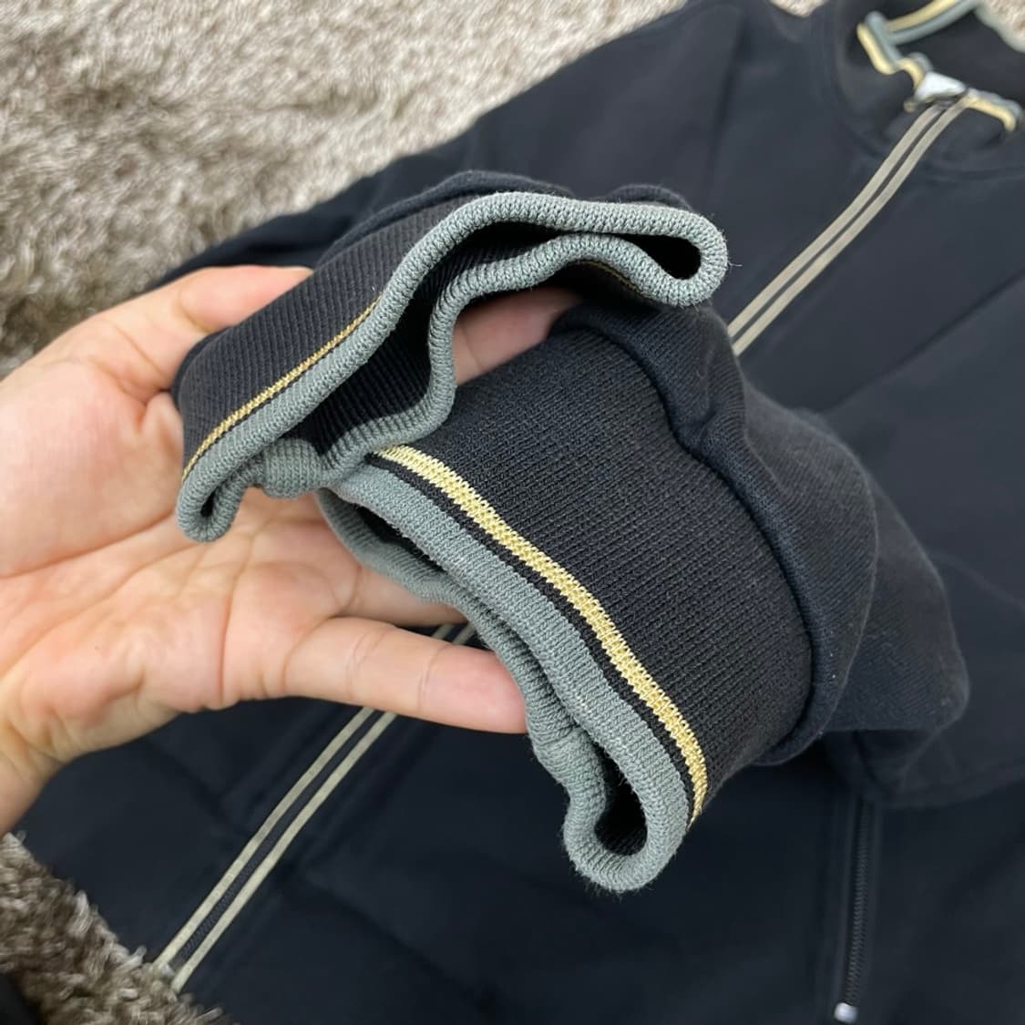 라코스테 LACOSTE 블랙 배색 로고자수 집업 스웻자켓 105 상품이미지5