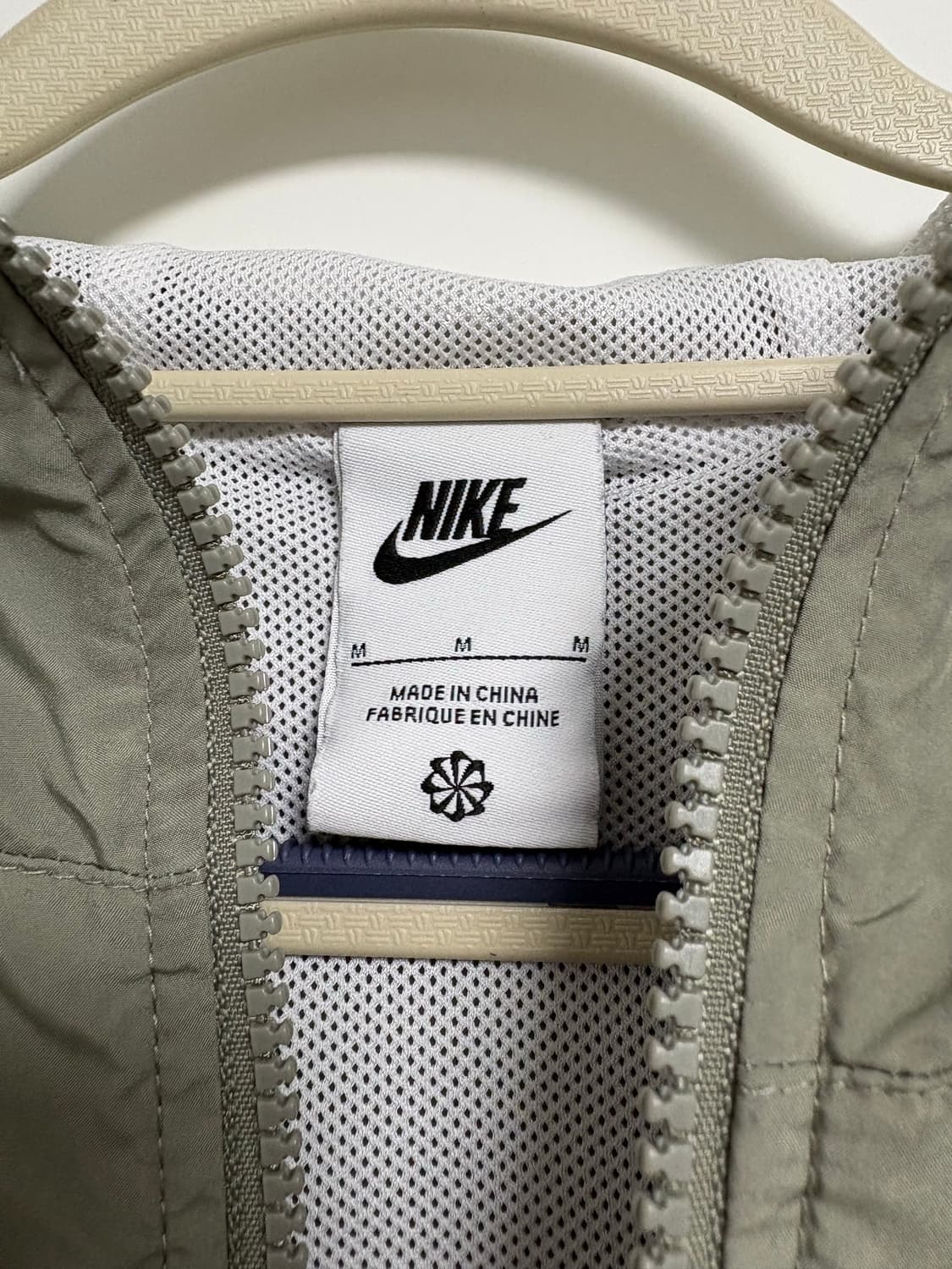 카키 나이키 바람막이 상품이미지5