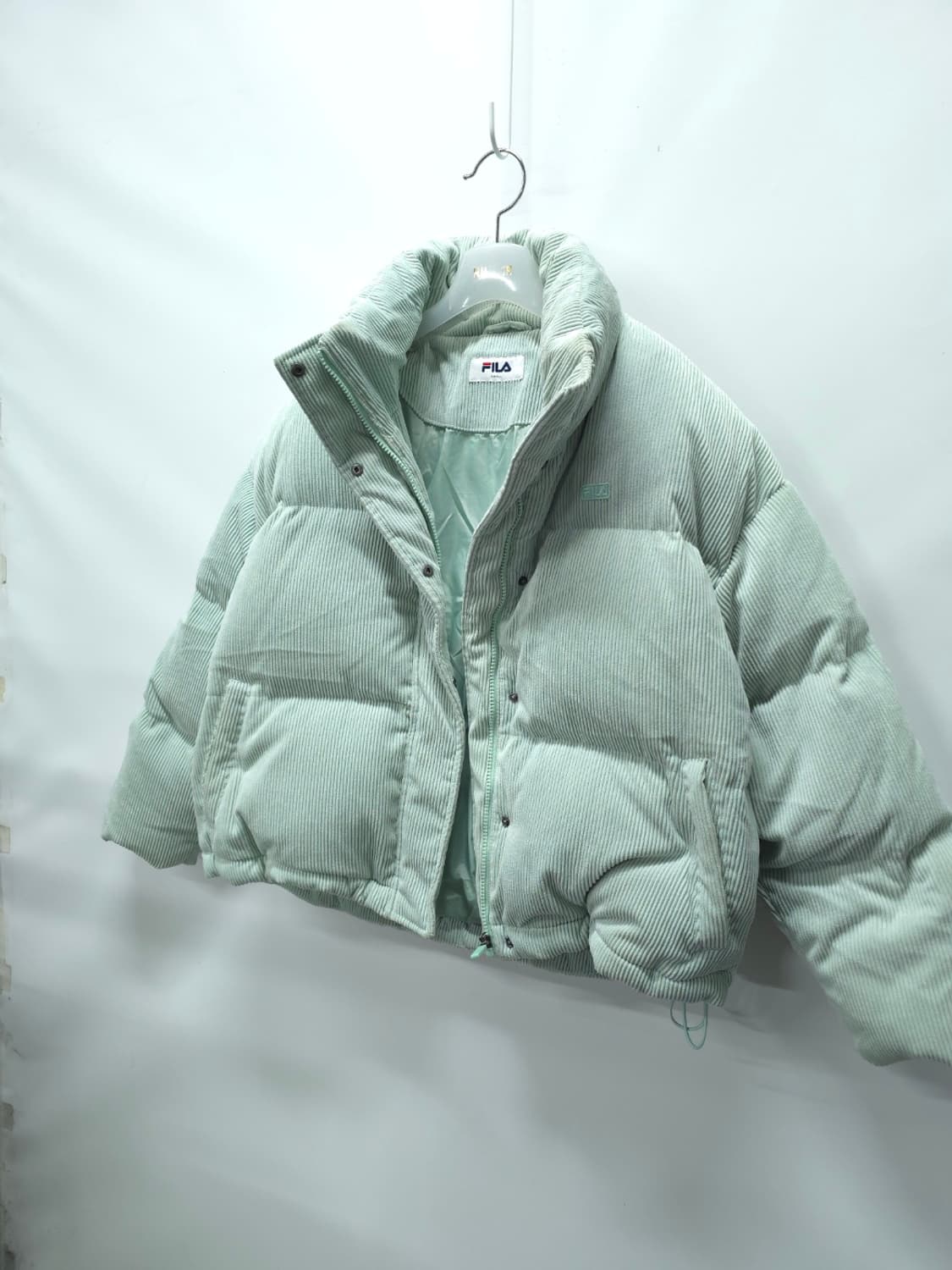 휠라(FILA) 코듀로이 덕다운 패딩 (55~66) 상품이미지2