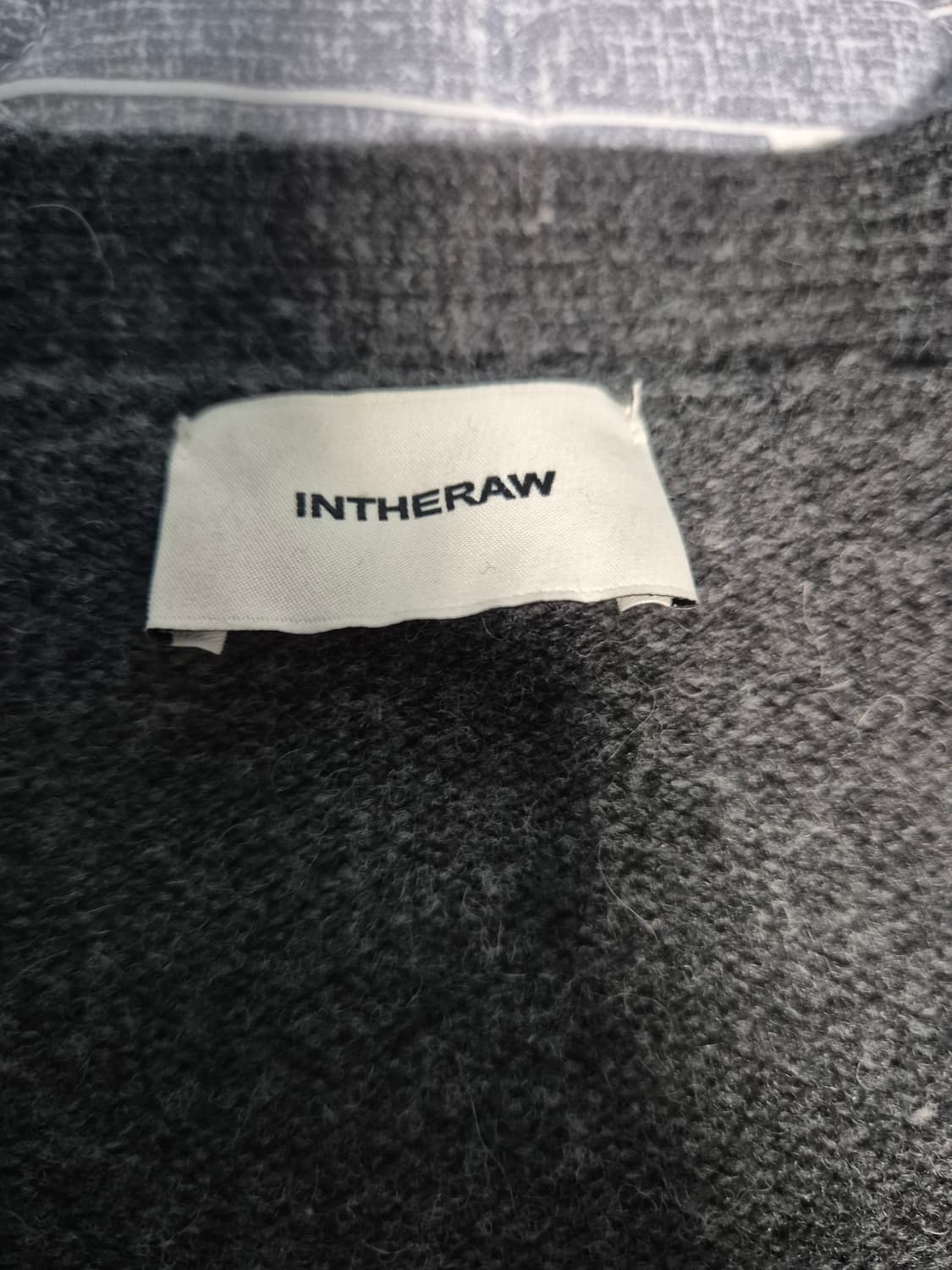 인더로우 가디건 2 챠콜 상품이미지2