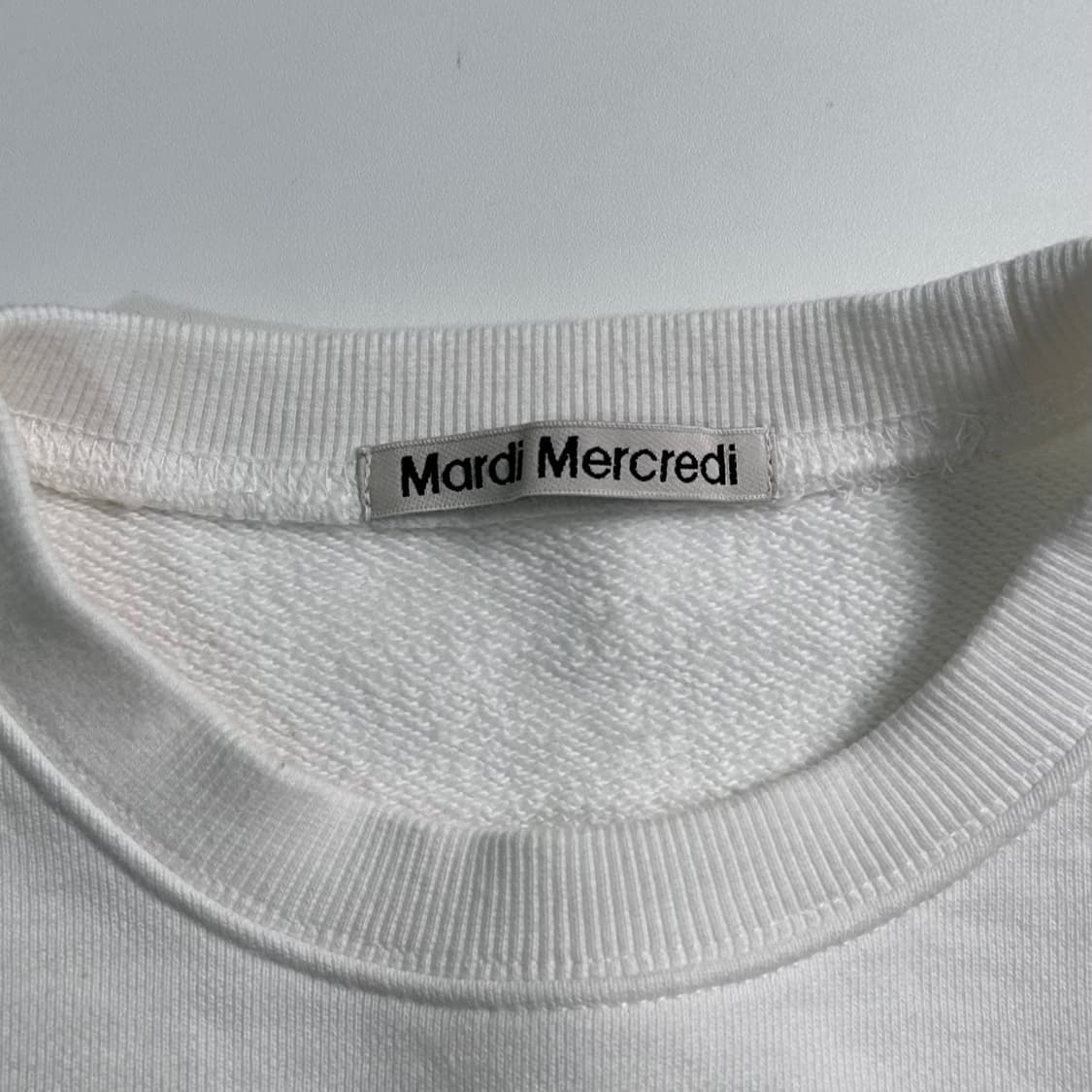  마르디메르크디 화이트 맨투맨 상품이미지5