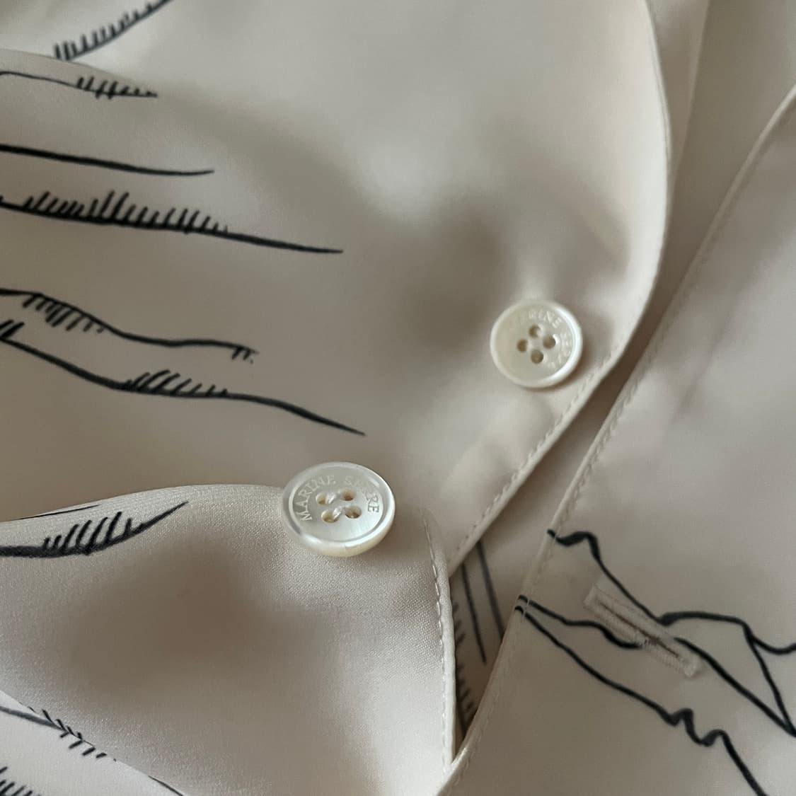 마린세르 cream tarot printed shirt 상품이미지7