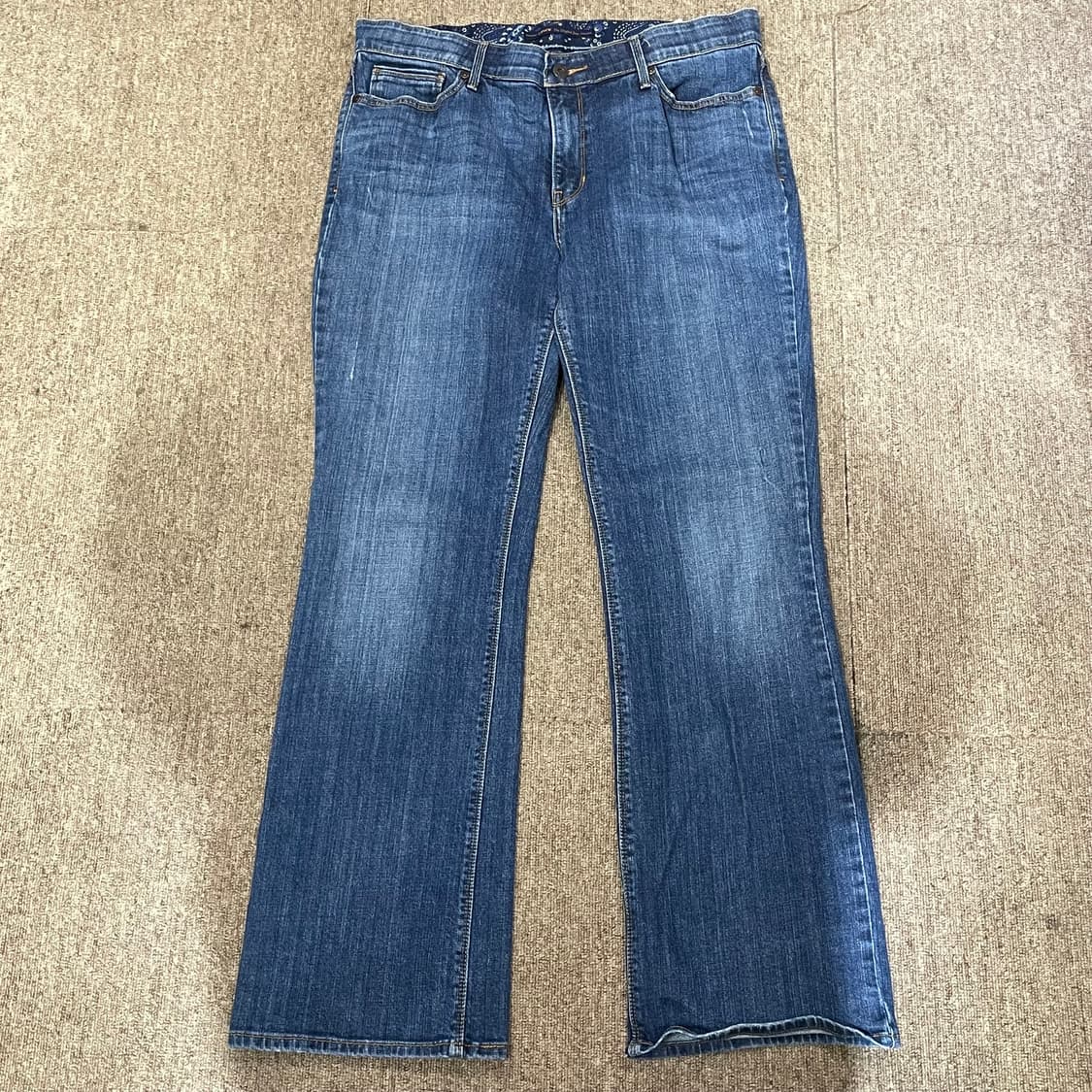 (35) Levi's 525 (리바이스 퍼펙트 웨이스트 부츠컷) 상품이미지2
