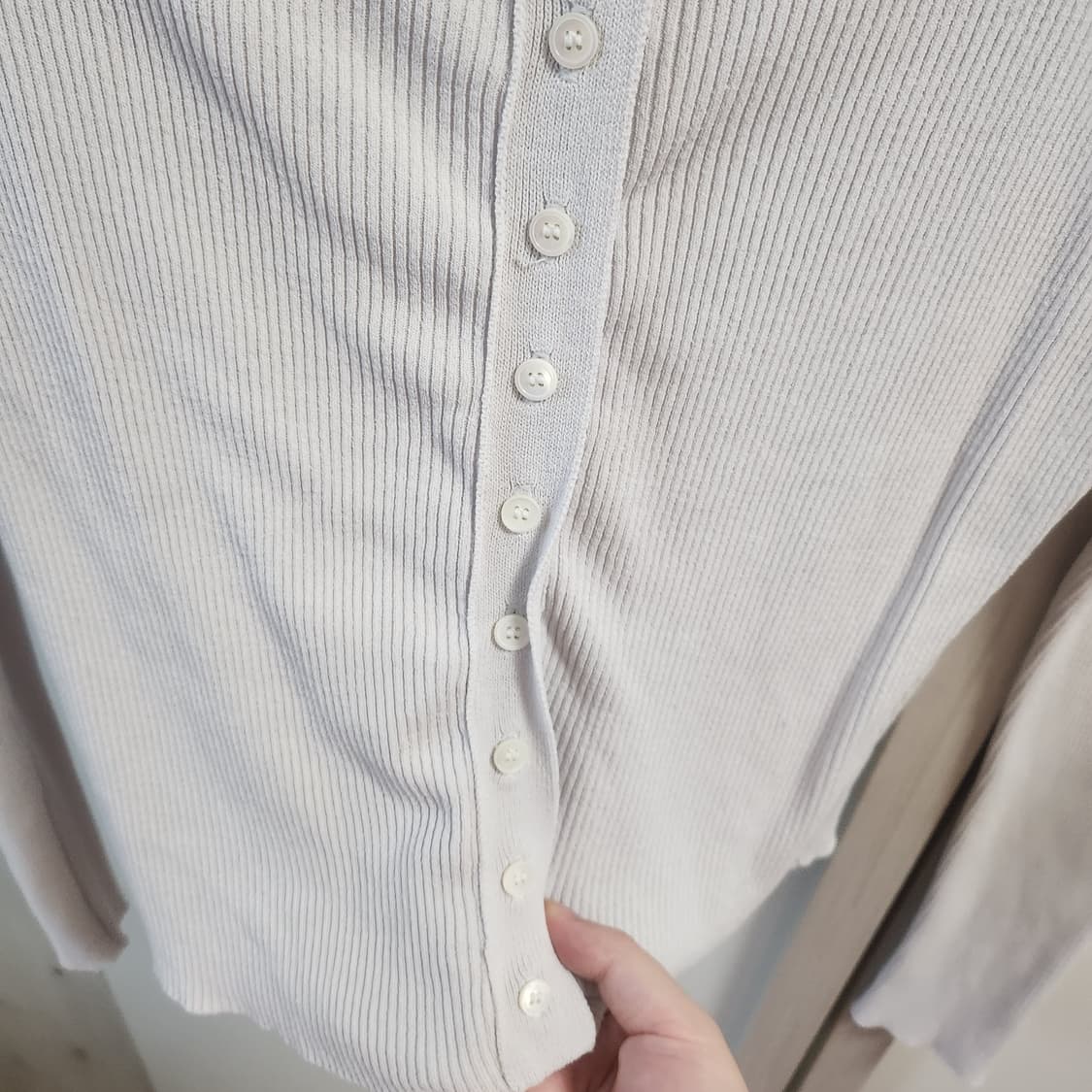 유솝 소피라인 가디건 그레이블루 상품이미지2