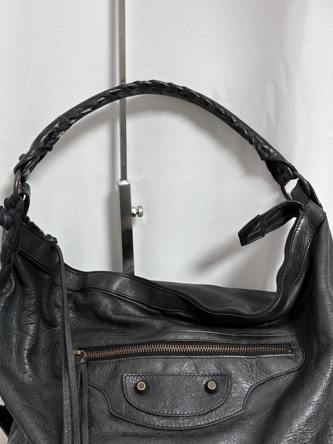 발렌시아가 데이 모터백 블랙 상품이미지7