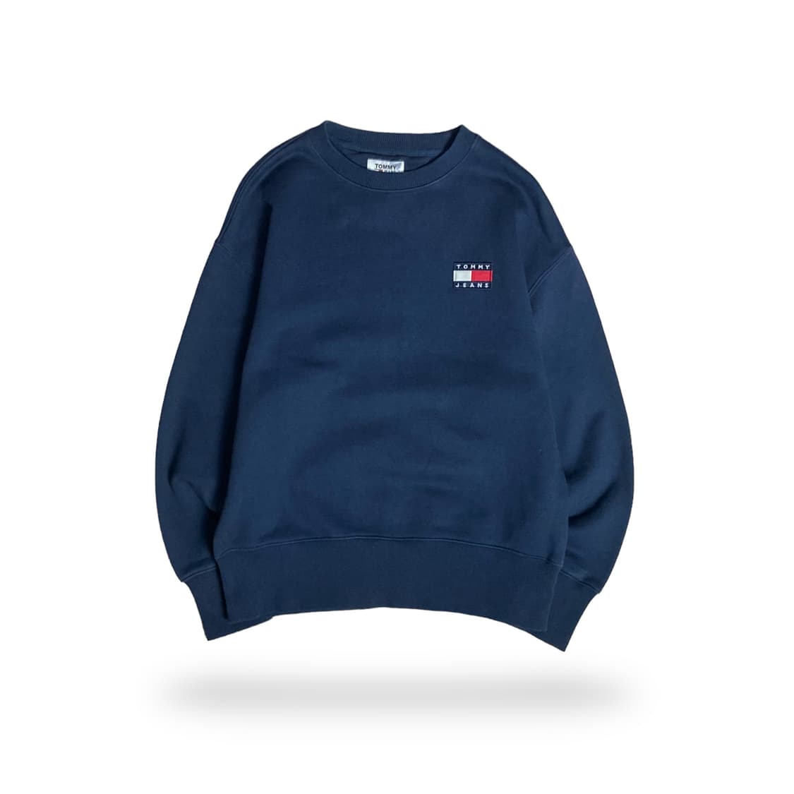 타미진스 스몰로고 네이비 맨투맨 상품이미지1