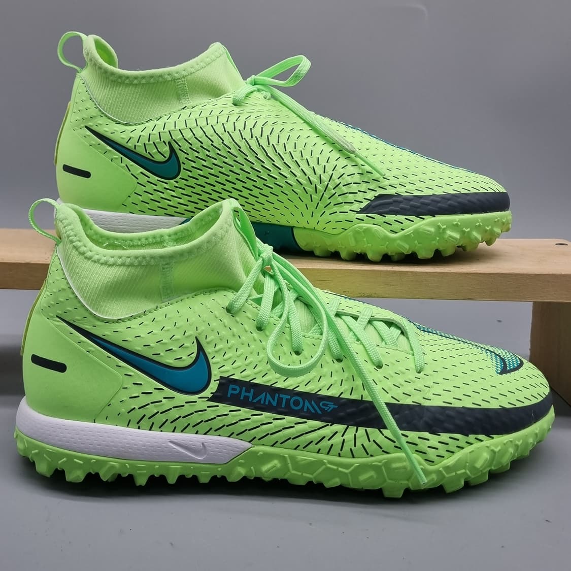 나이키 주니어 팬텀 GT 아카데미 풋살화240 상품이미지1