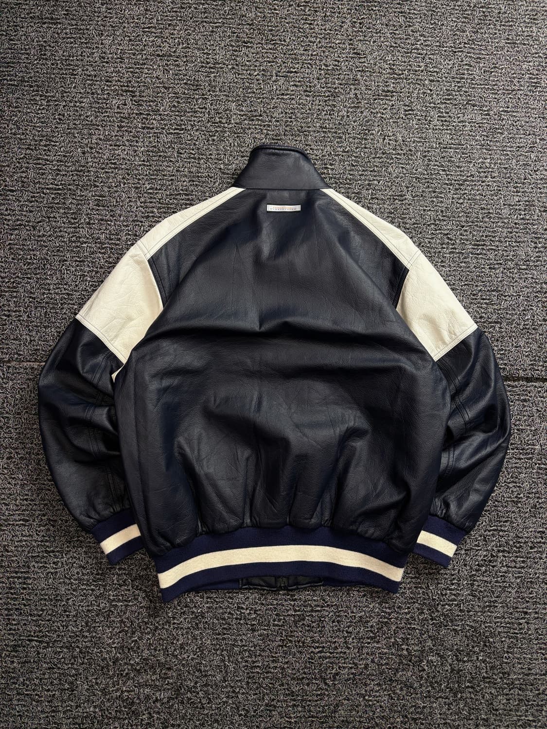 데상트 일판 오리지날 누빔 바시티 스타디움 점퍼 2115 상품이미지4