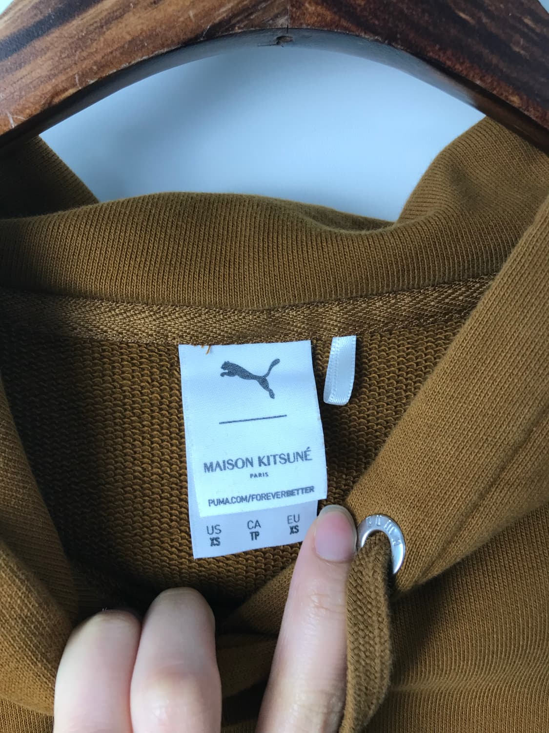 푸마 메종키츠네 박스로고 카멜 후드티 상품이미지7