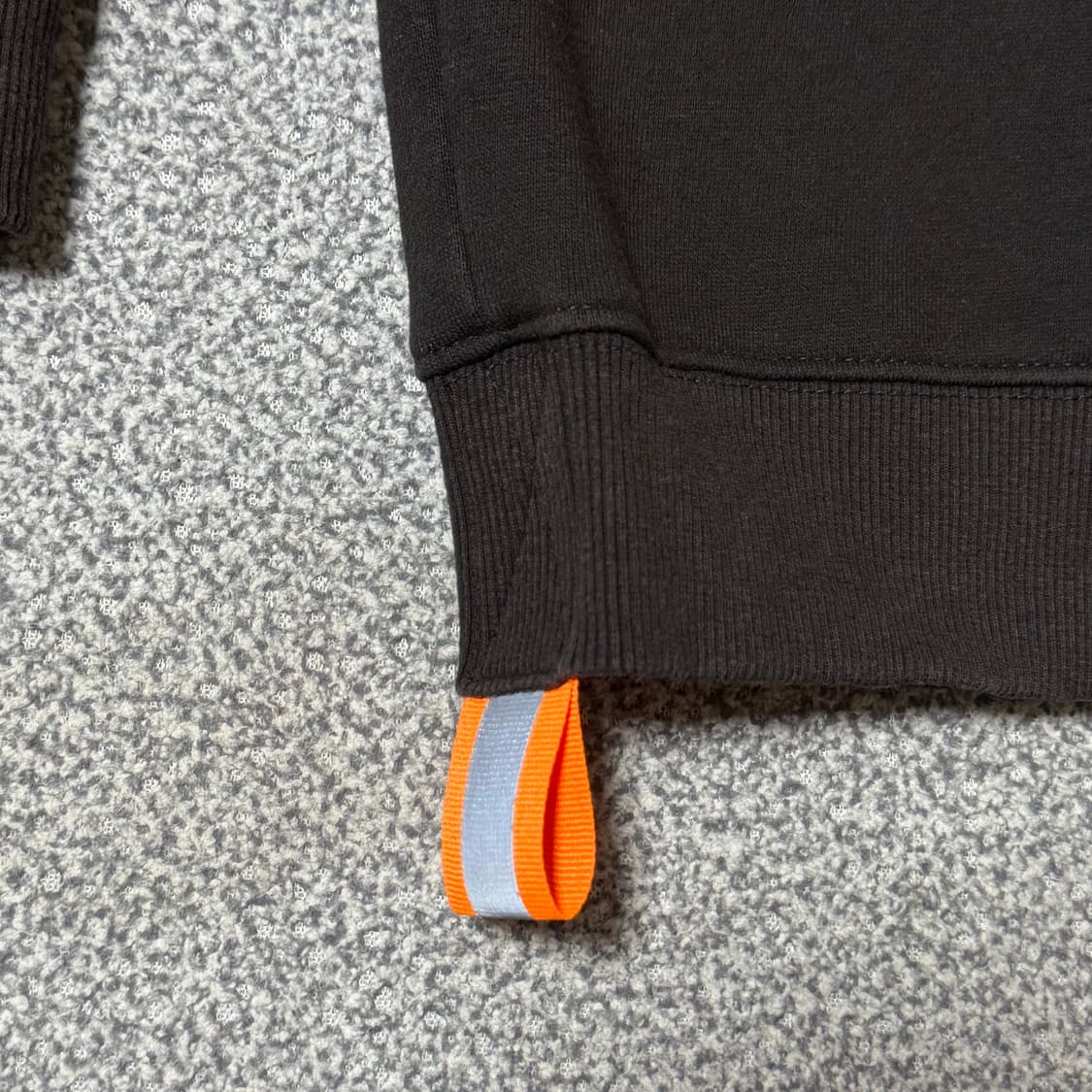 [크림가 33만원] 아이앱 x 두산 기모 맨투맨 L 상품이미지6