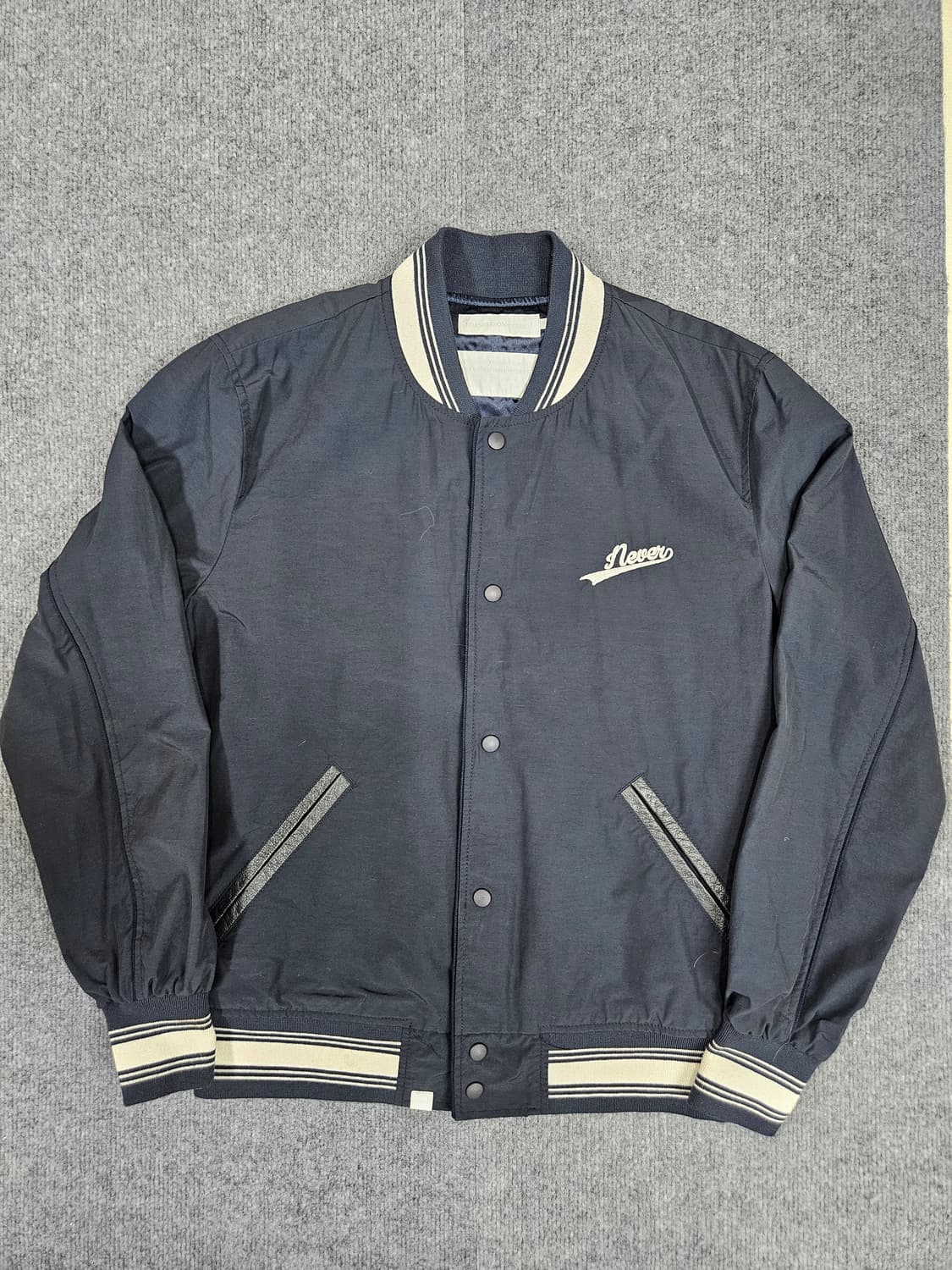 디스이즈네버뎃 바시티 자켓 네이비M(급처) 상품이미지1