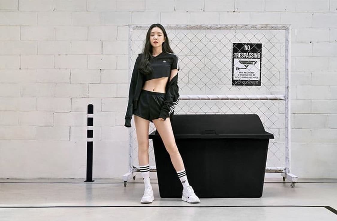 아디다스 크롭티 (제니 손나은 착용) 상품이미지2