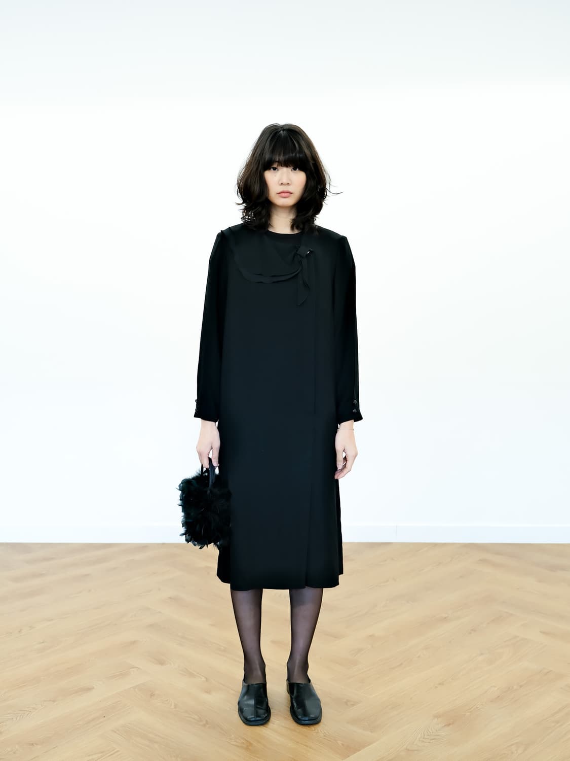 넥 포인트 블랙 원피스 90-95 상품이미지1