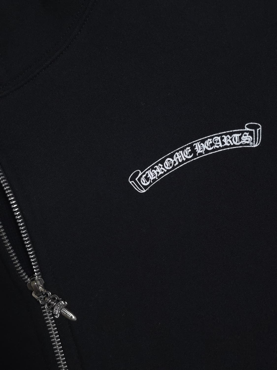 [XL] 크롬하츠 스크롤 로고 헤비웨이트 후드집업 블랙 상품이미지4