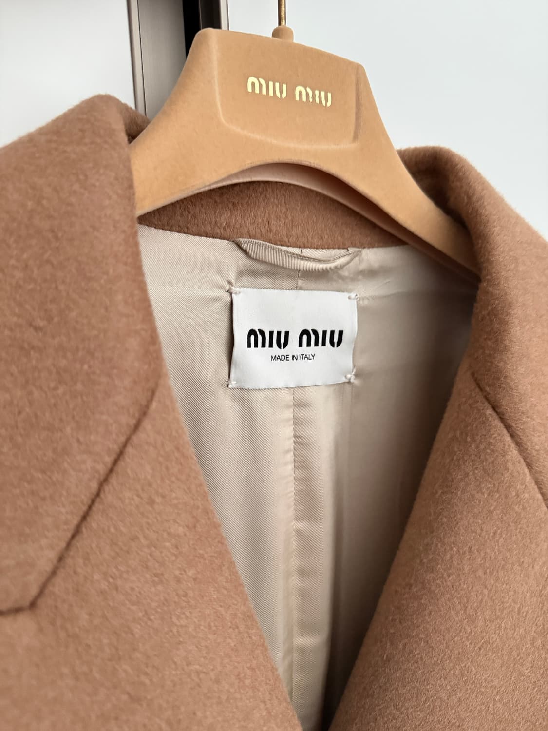 미우미우 벨루어 자켓 카멜 상품이미지4