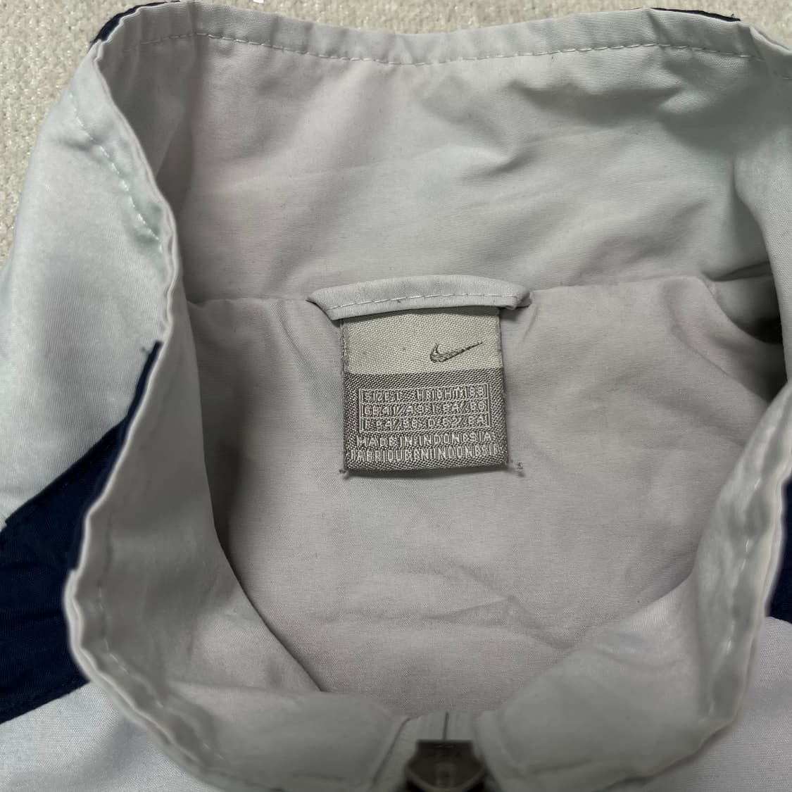 100 나이키00s 올드스쿨 스우시 바람막이 상품이미지3