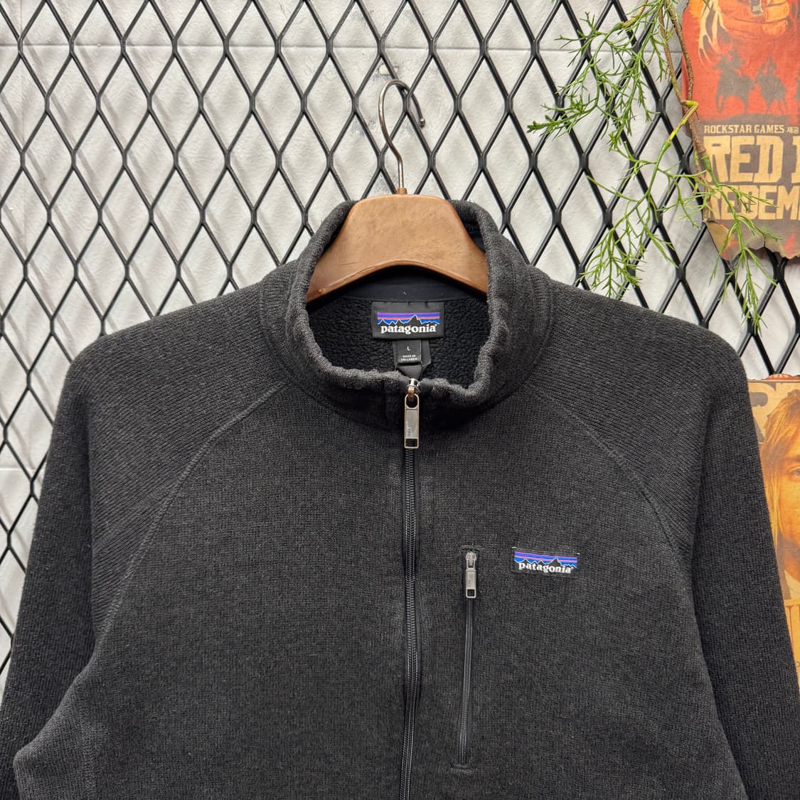 파타고니아 베터 스웨터 집업 전면 집업 포켓 포인트 블랙 상품이미지3