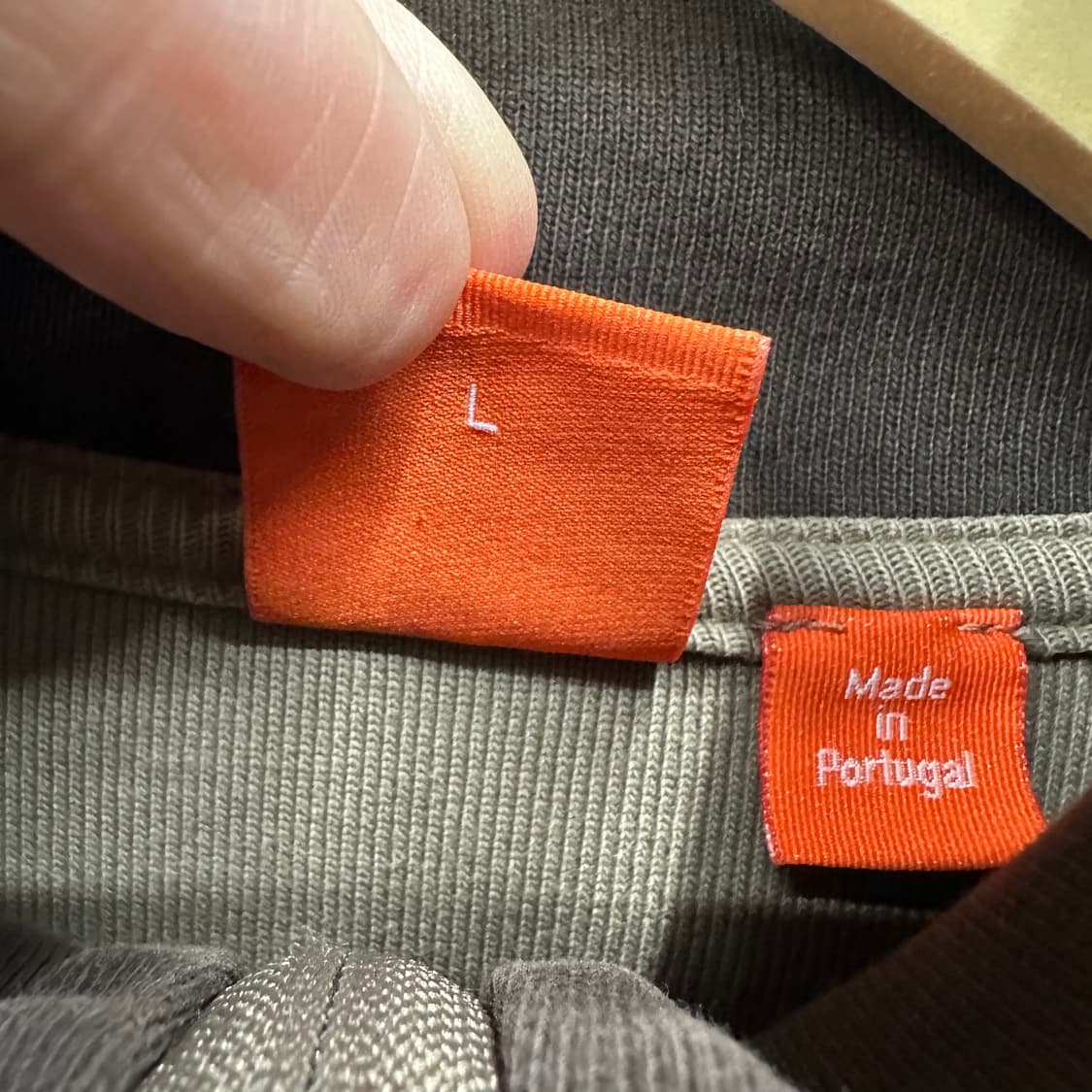 100 휴고보스 여자 반집업 니트 상품이미지4