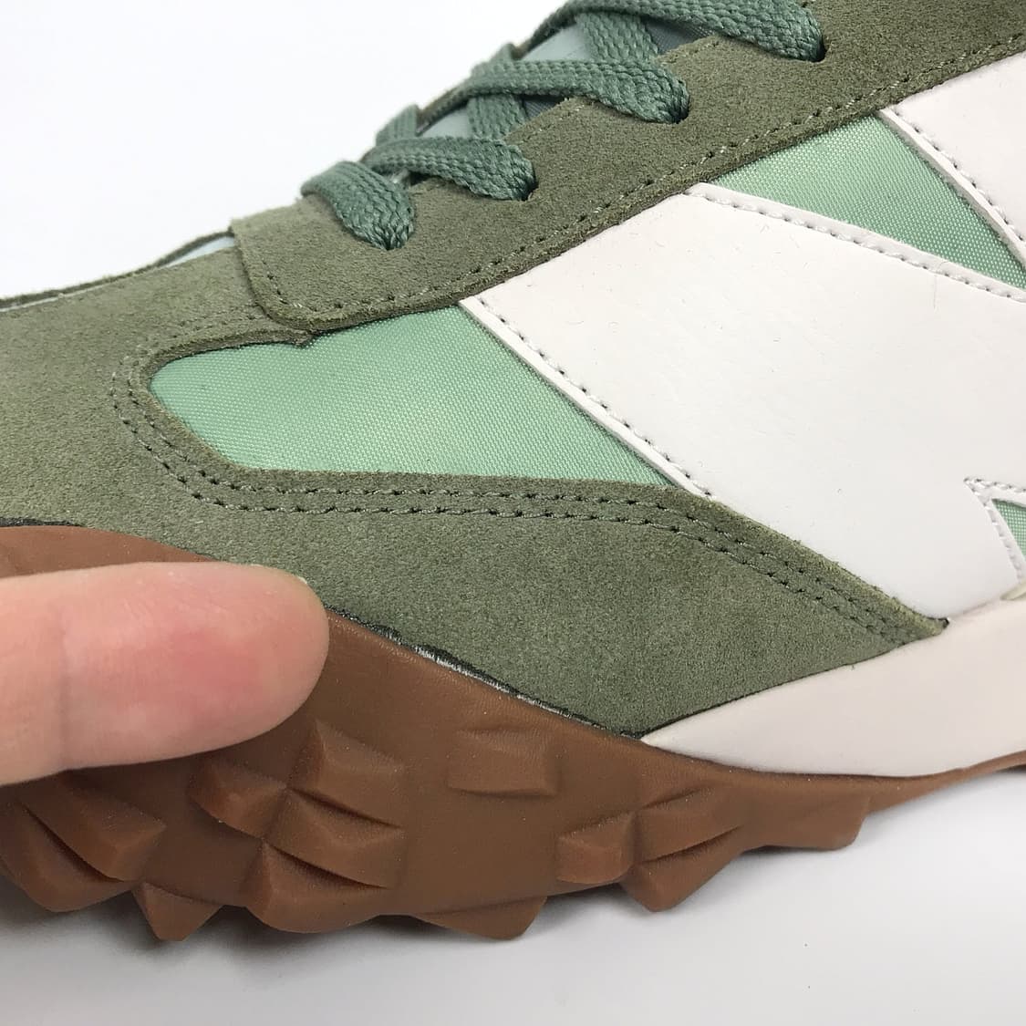 뉴발란스 XC72 그린 스니커즈 신발 남성275 상품이미지3