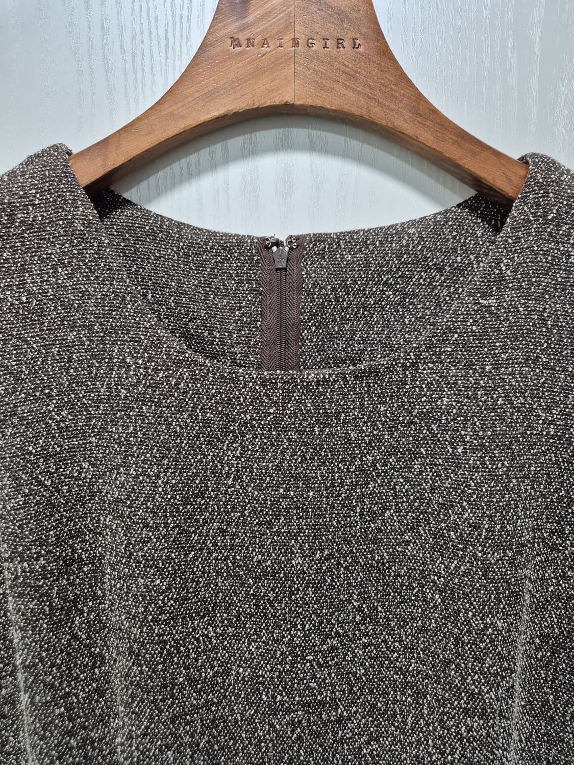 브라운 톤 슬리브리스 원피스 상품이미지4