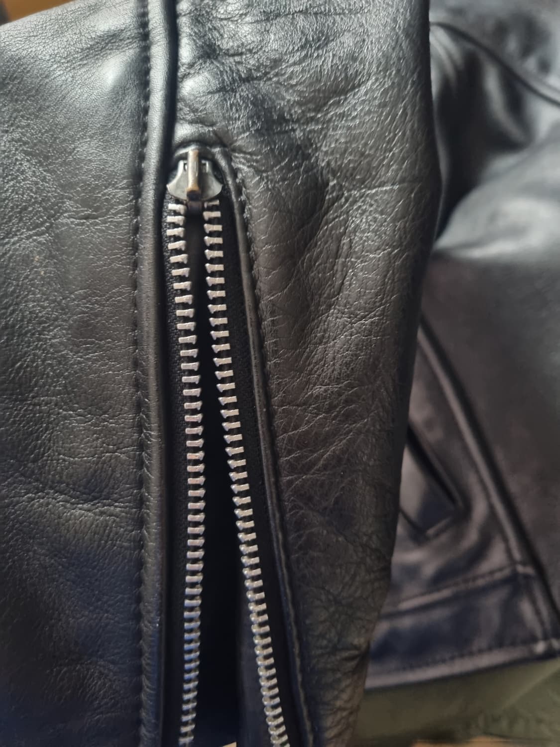 밴슨 카페레이서 레더 자켓 42사이즈 상품이미지3