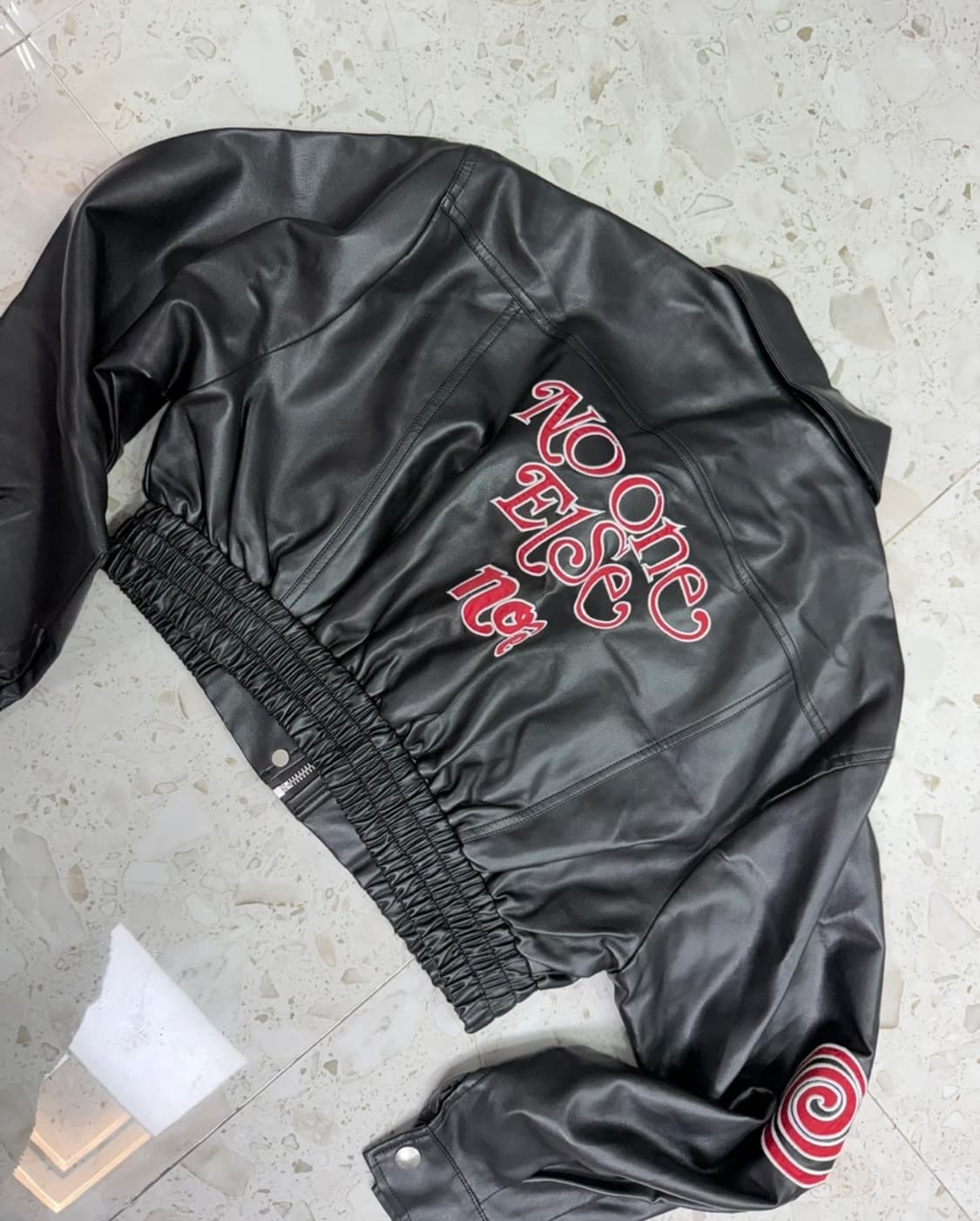 NO ONE ELSE 블랙 가죽 크롭 자켓 상품이미지4