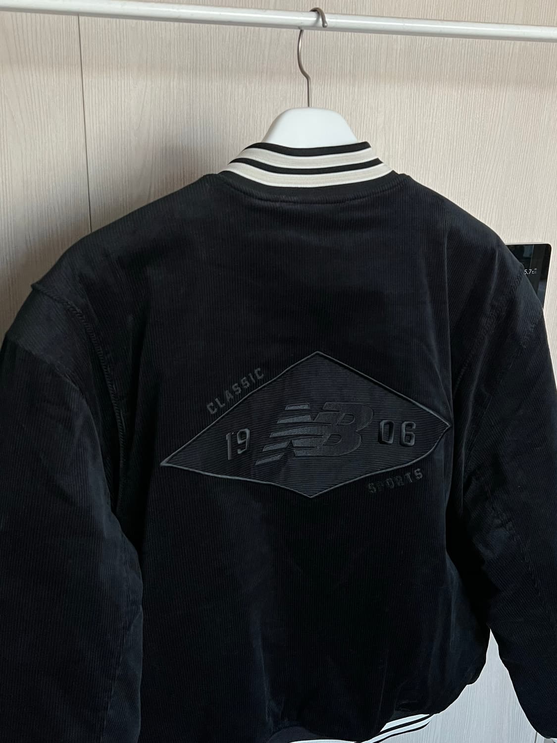 뉴발란스 바시티 패딩 코듀로이 자켓 L사이즈 새제품 상품이미지5