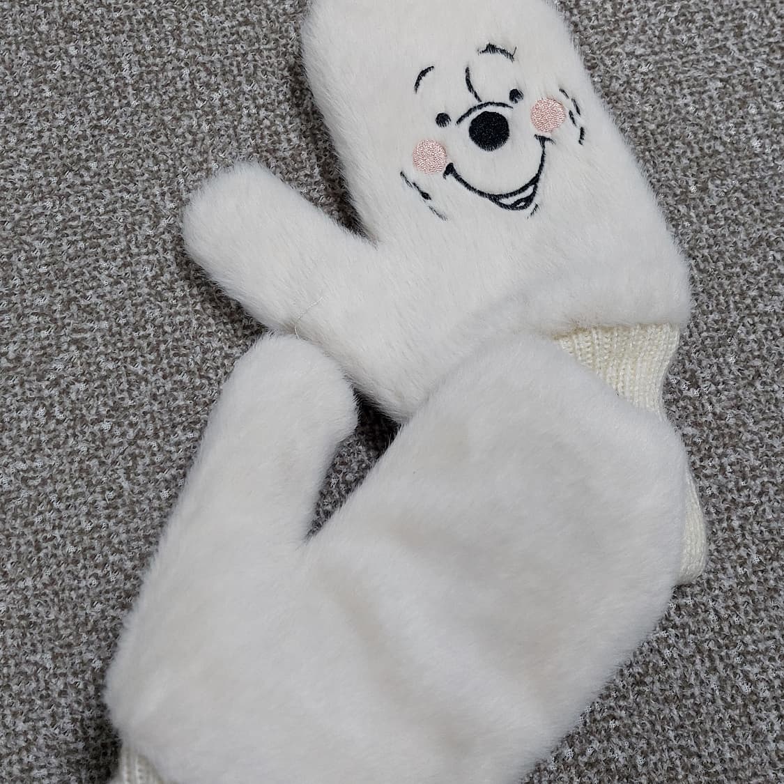 슈펜X위니더푸우 화이트 푸우 퍼 장갑 상품이미지2