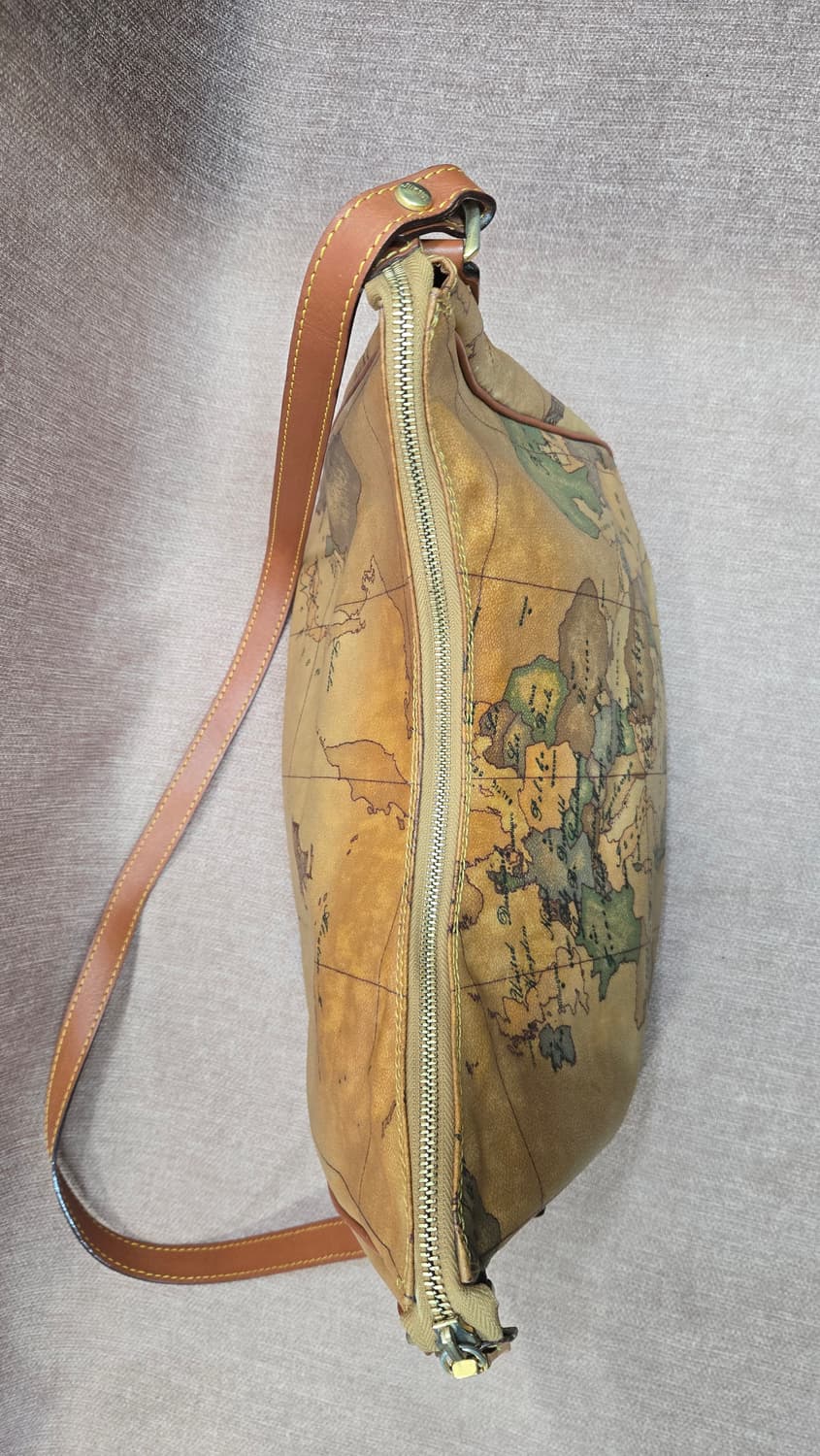 알비에로 마르티니 세계지도 호보백 크로스백 상품이미지4