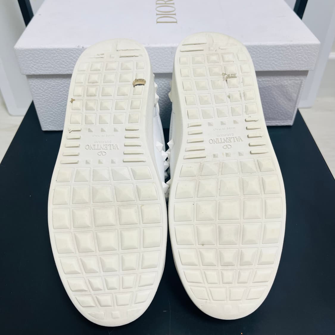 정품 36.5) 발렌티노 화이트 락스터드 스니커즈 235~240 상품이미지5